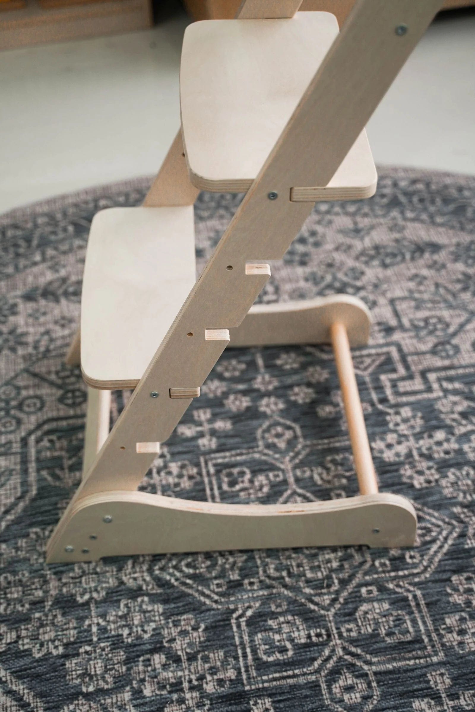 Montessori Wooden Growing Chair for Kids - Adjustable Toddler Learning Chair for Home & Classroom - Perfect for Reading, Eating, and Playtime
