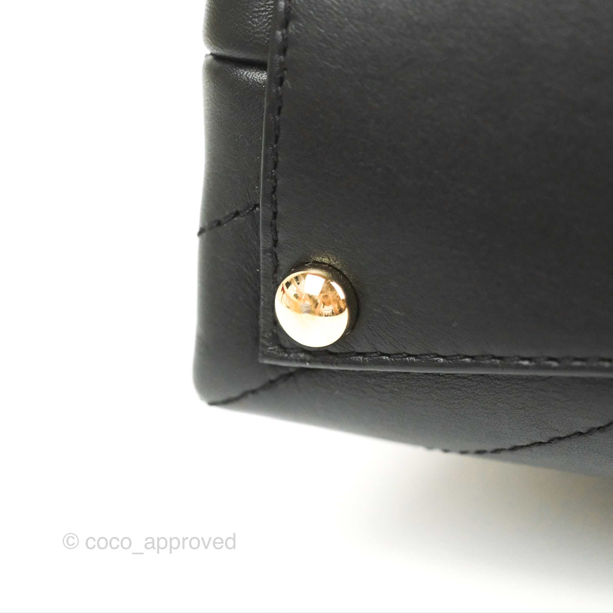 Chanel Chevron Stitched Coco Flap Bag in Black Calfskin with Gold Hardware - Luxury Crossbody Purse for Women, Perfect for Evening Events & Date Nights