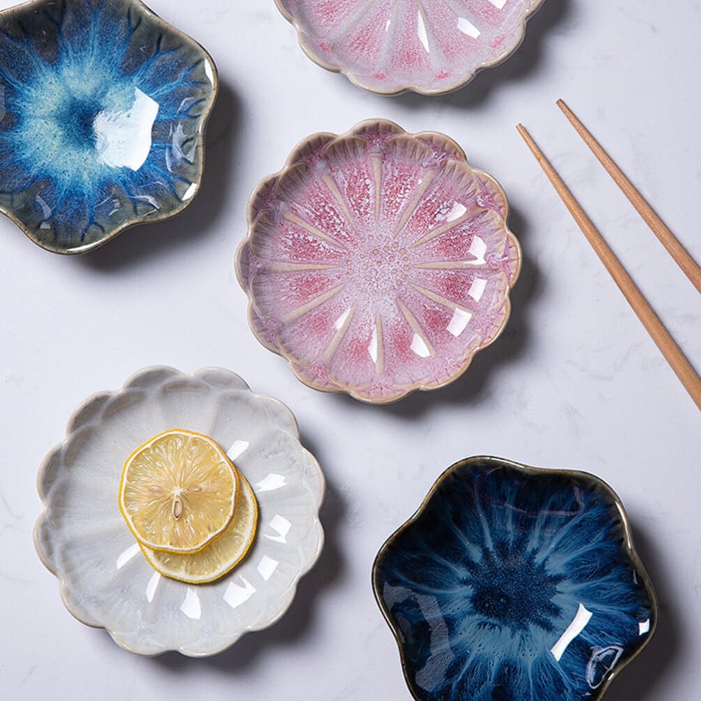 Amosfun 3pcs Ceramic Dipping Dishes - Mini Flower Soy Sauce Plates for Sushi, Salad & Snacks
