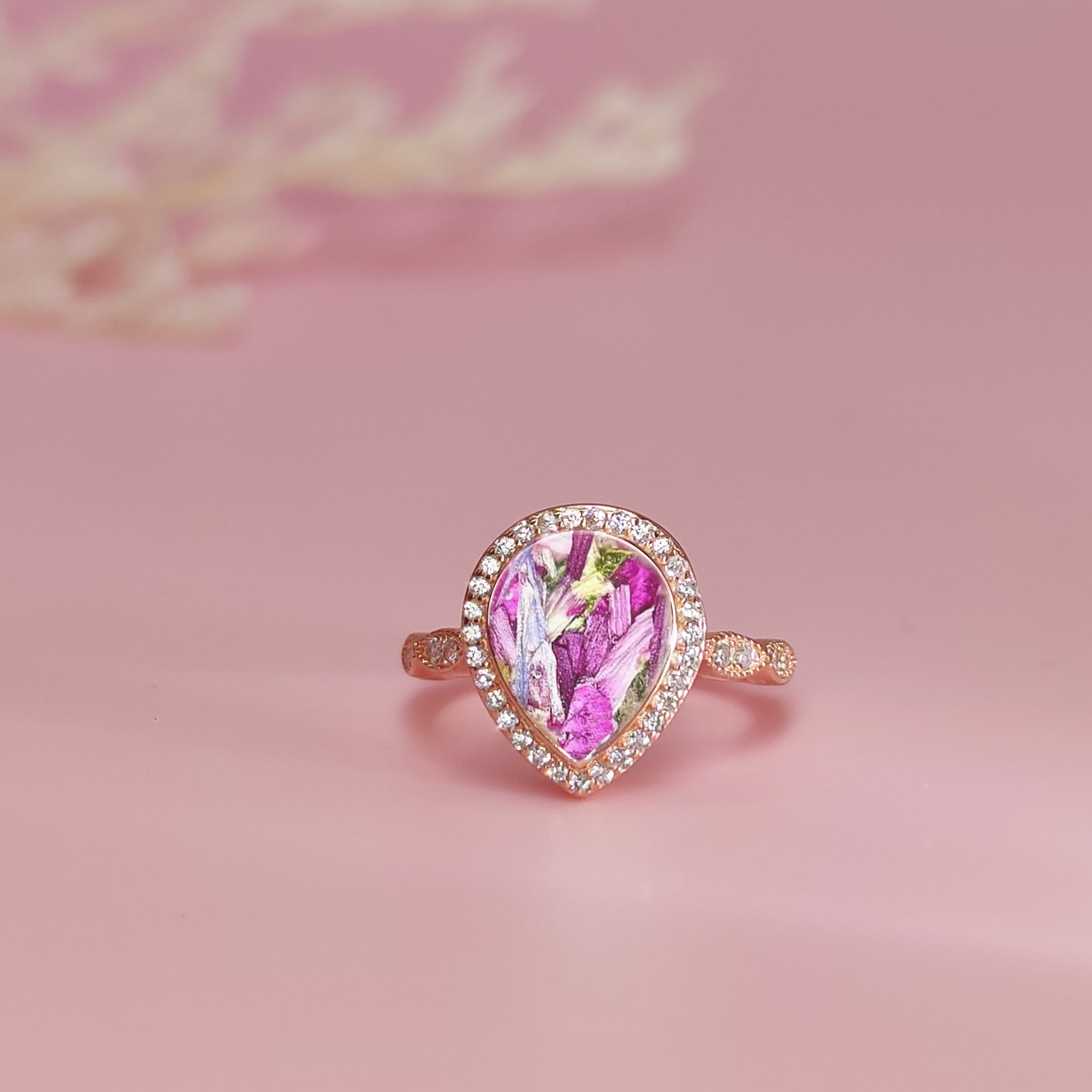 Elegant Teardrop Dried Flower Halo Solid Gold Ring for Weddings, Funerals & Special Occasions - Perfect Bridal Jewelry, Memorial Keepsake or Gift