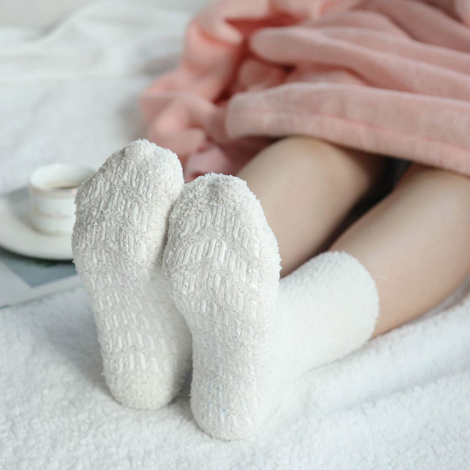 **Women's Fluffy Non-Slip Slipper Socks - 5/6 Pairs Warm Winter Fuzzy Socks with Grips for Women & Girls - Ultra Soft Cozy Home Sleeping Socks for Cold Nights & Relaxation**