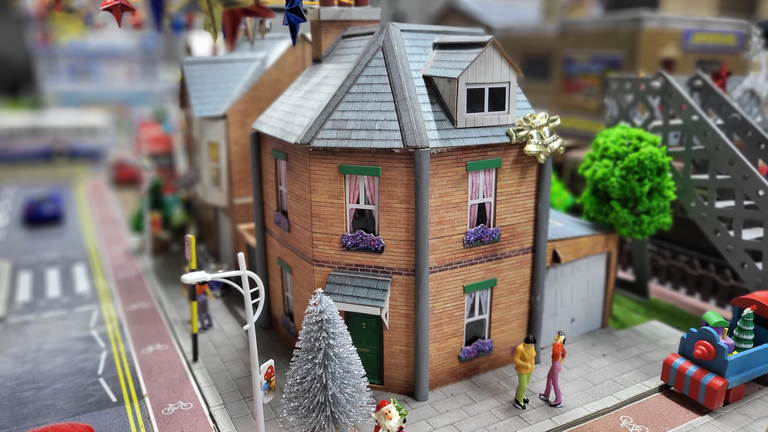O Scale Model Railroad Building Kit - DIY Corner Row House Cardboard Kit for Train Layouts & Dioramas | Perfect for Model Train Enthusiasts & Hobbyists