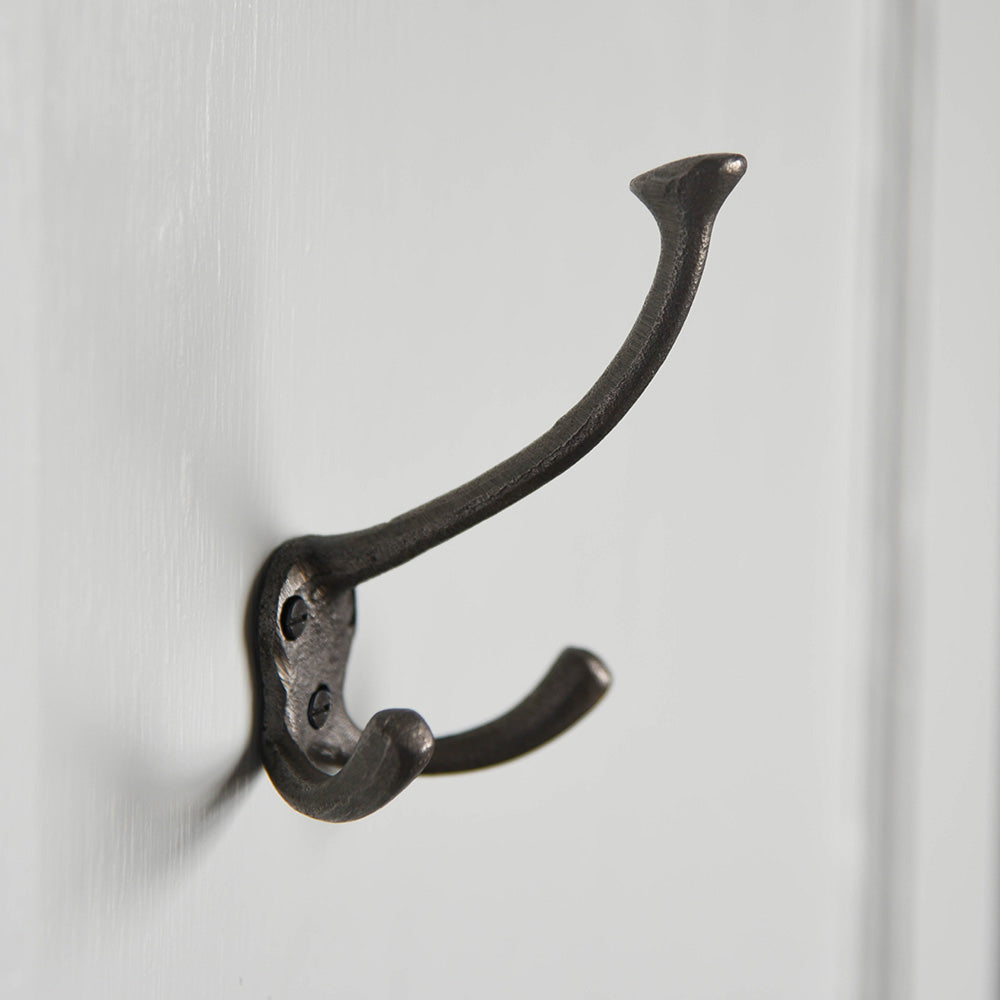 Antique Iron Triple Hat & Coat Hook - Rustic Wall Mounted Organizer for Entryway, Bedroom, or Bathroom - Heavy Duty Hanger for Jackets, Hats, and Accessories
