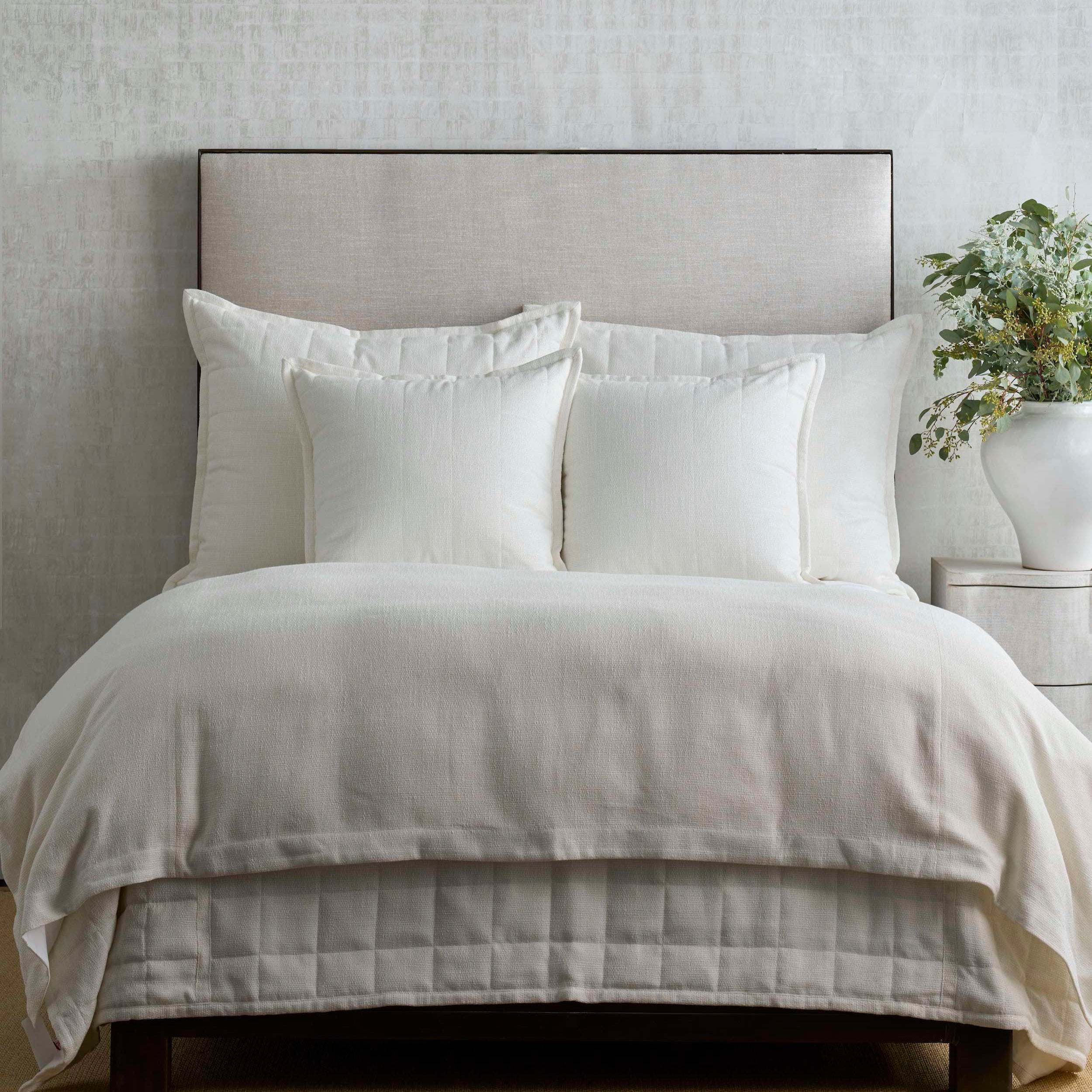 Luxury Macau Duvet Set - Premium Soft Comforter for Bedroom, Hotel & Guest Room - Breathable & Hypoallergenic for All Seasons
