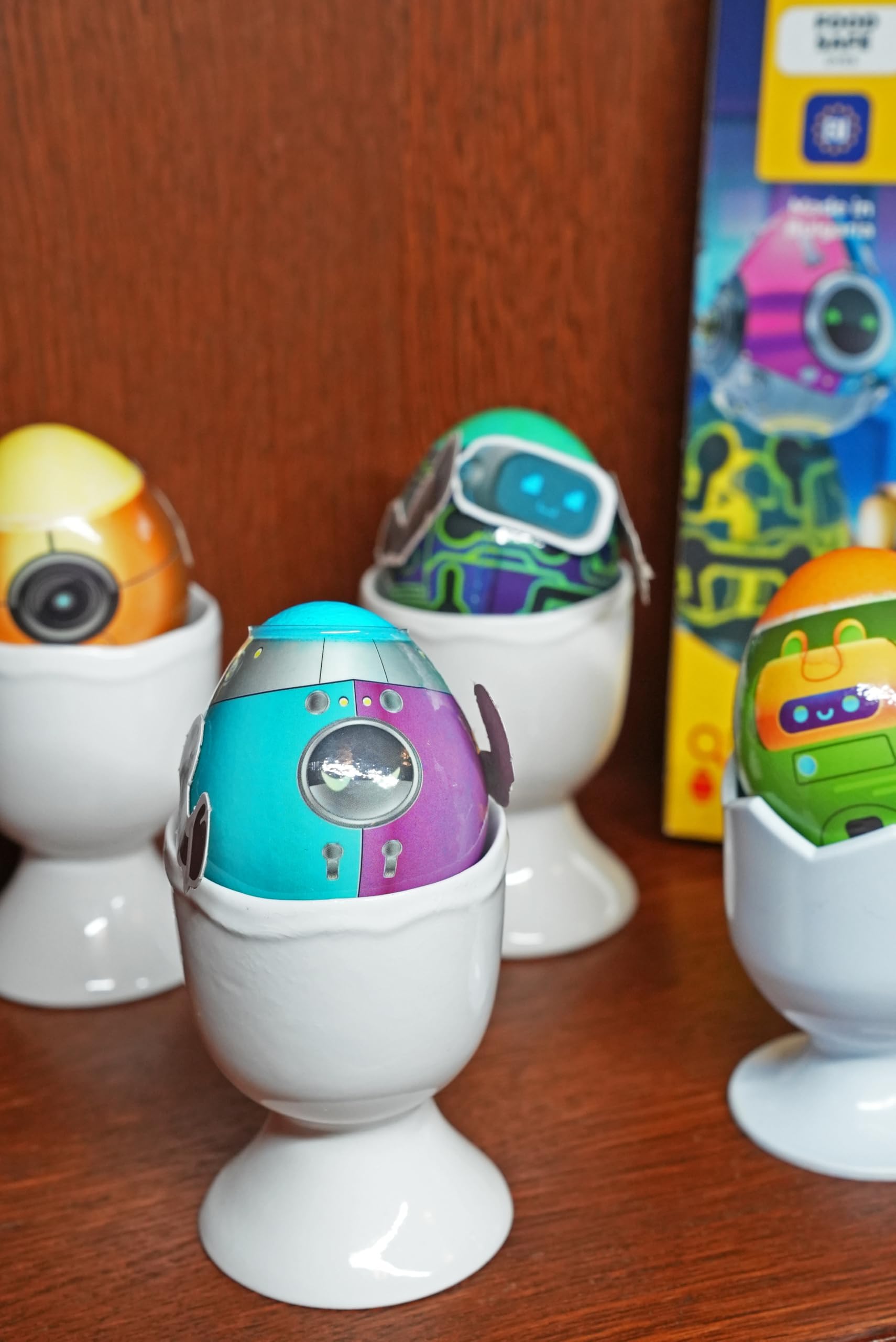 METMA 1999 Egg Decorating Kit ROBO - Complete Easter Egg Dyeing Set with Liquid Dyes, Stickers, Egg Spinner & Accessories - Fun Arts & Crafts Kit for Kids & Family - Perfect for Easter Celebrations, Spring Crafts & Holiday Activities
