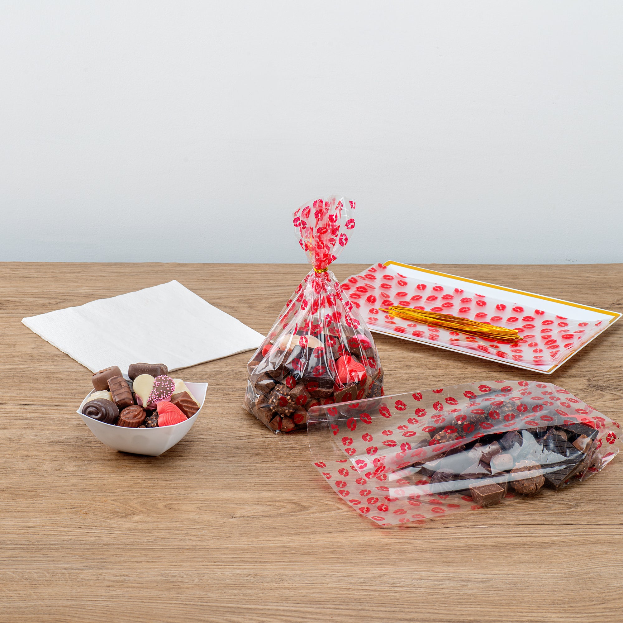 Sexy Lips Plastic Candy Bags - Gusseted 5 x 3 x 11 Inches - 4000 Count Bulk Packaging Box for Parties, Weddings & Candy Buffets