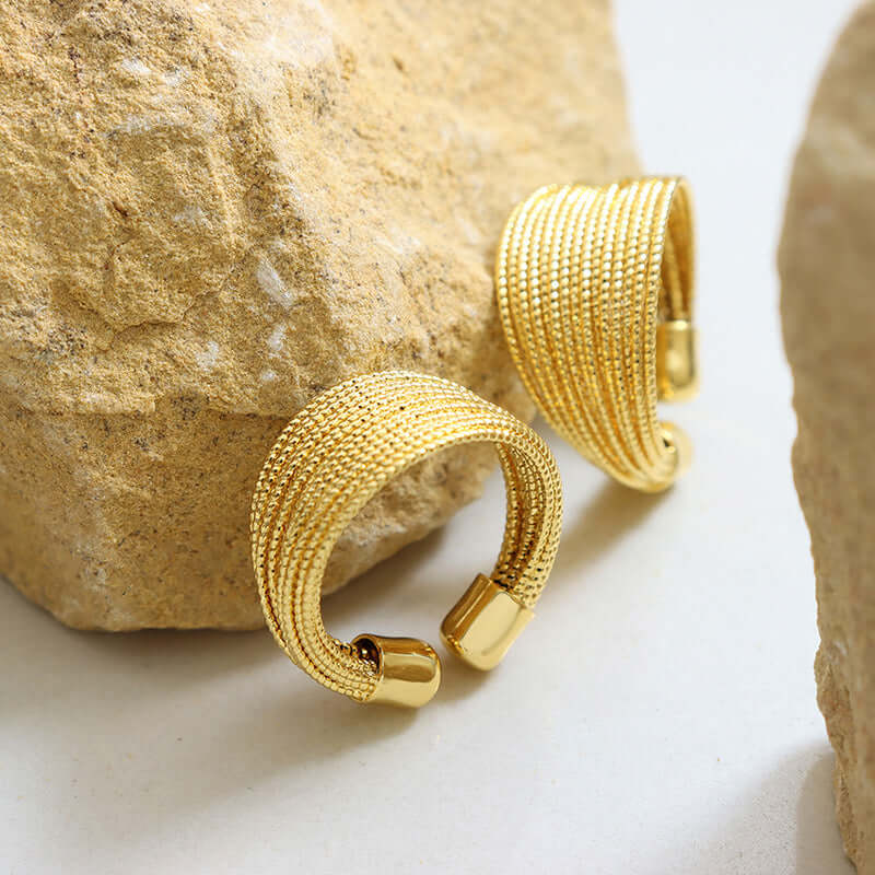 18K Gold Crossover Layered Thumb Ring for Women - Elegant Stackable Jewelry for Everyday Wear | Perfect for Casual Outfits, Office Style & Special Occasions