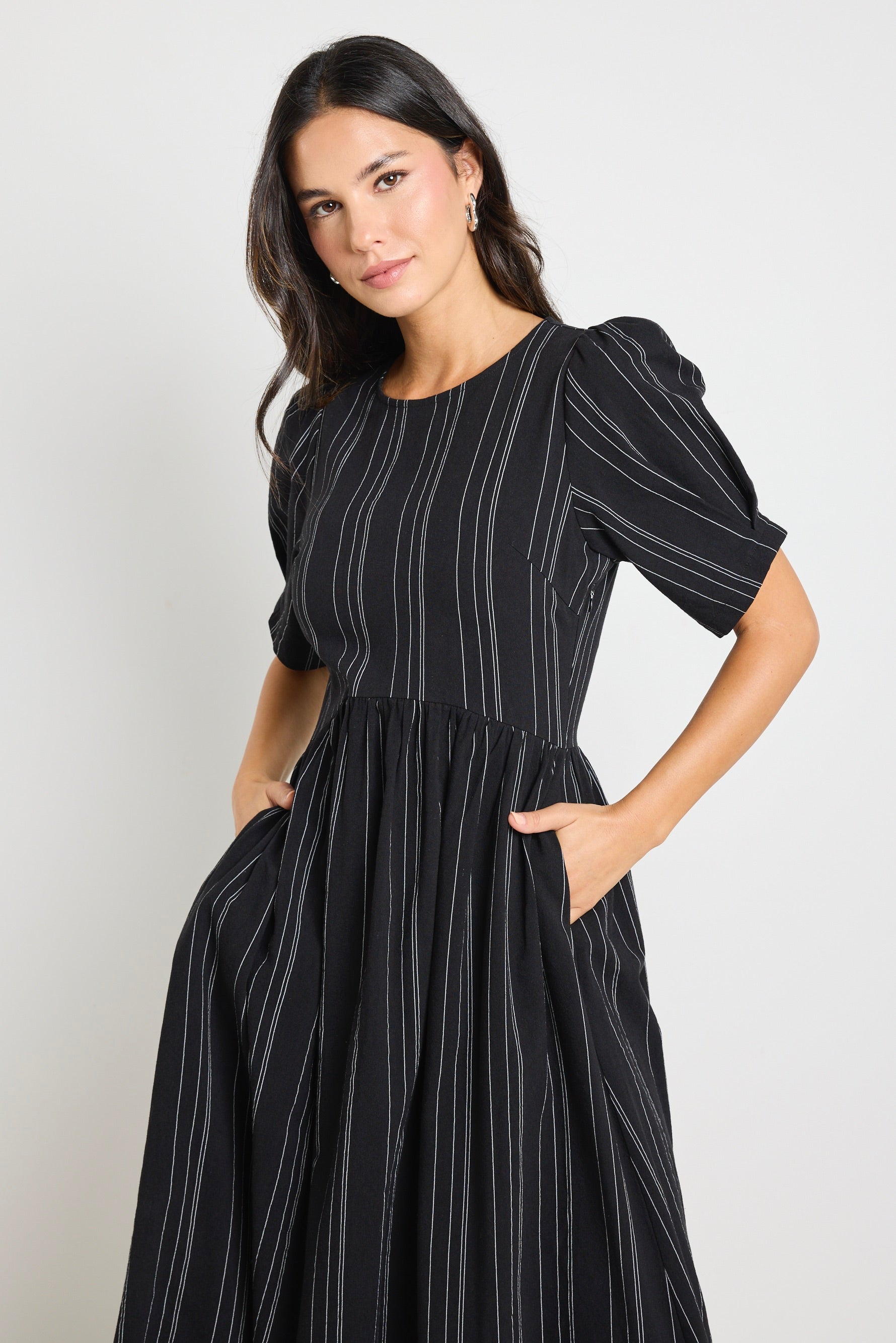 Black Stripe Short Sleeve Relaxed Midi Dress for Women - Casual Summer Beach Wear & Vacation Outfit