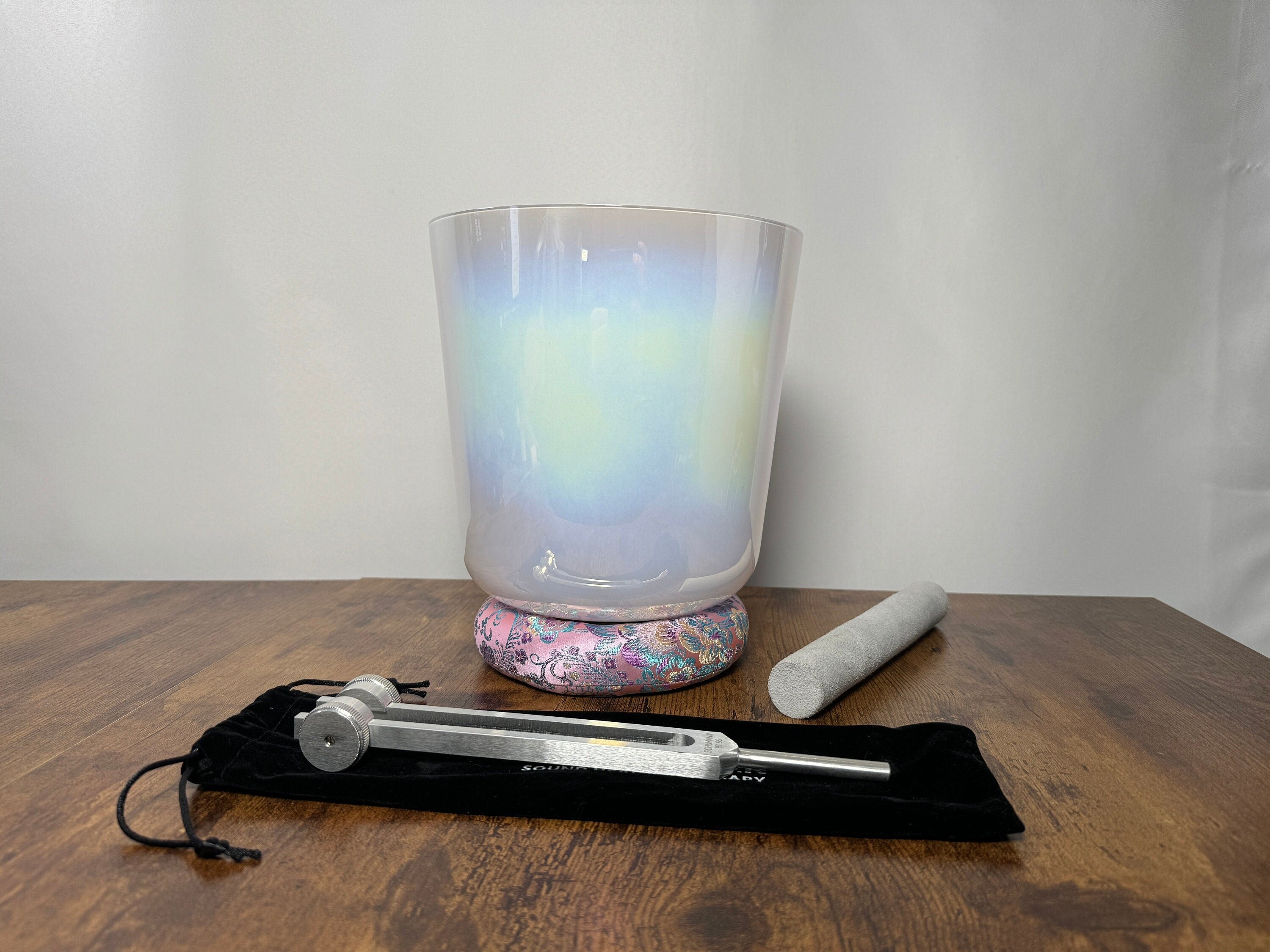 Premium Clear 8 Crystal Singing Bowl Set with 432Hz Tuning Fork - Heart Chakra F Note, Includes Suede Striker, O-Ring & Silver Case for Meditation, Sound Healing & Yoga Practice