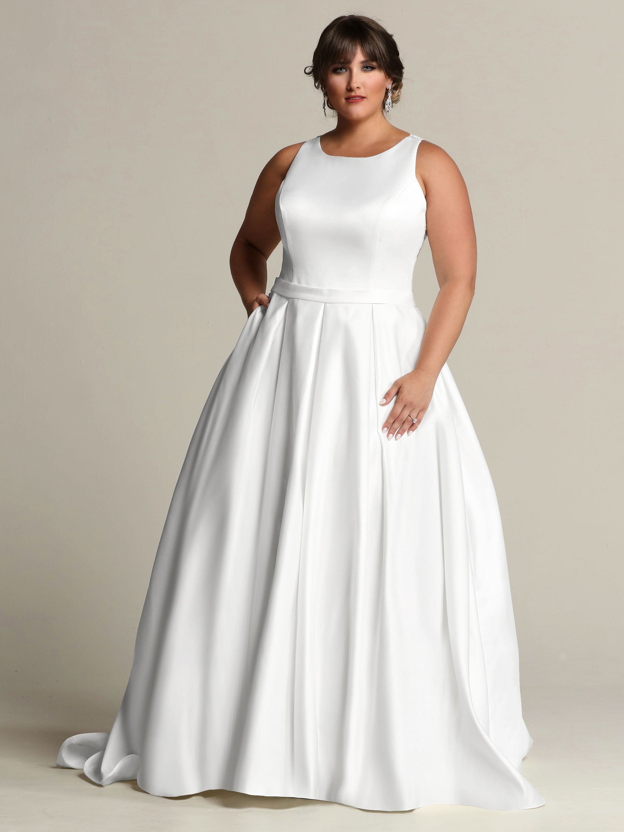 Penelope Halter Satin A-Line Wedding Dress with Pockets - Elegant Bridal Gown for Beach, Garden & Church Ceremonies