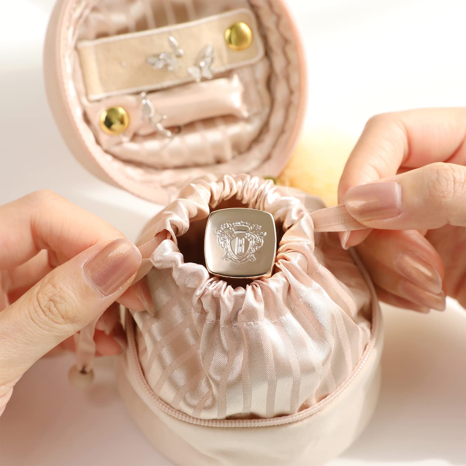 Premium Travel Jewelry Organizer Box - Portable Jewelry Pouch Case for Rings & Earrings - Compact Storage Solution for Women - Perfect Gift for Her - Cream Square Design - Ideal for Vacations, Business Trips & Daily Use