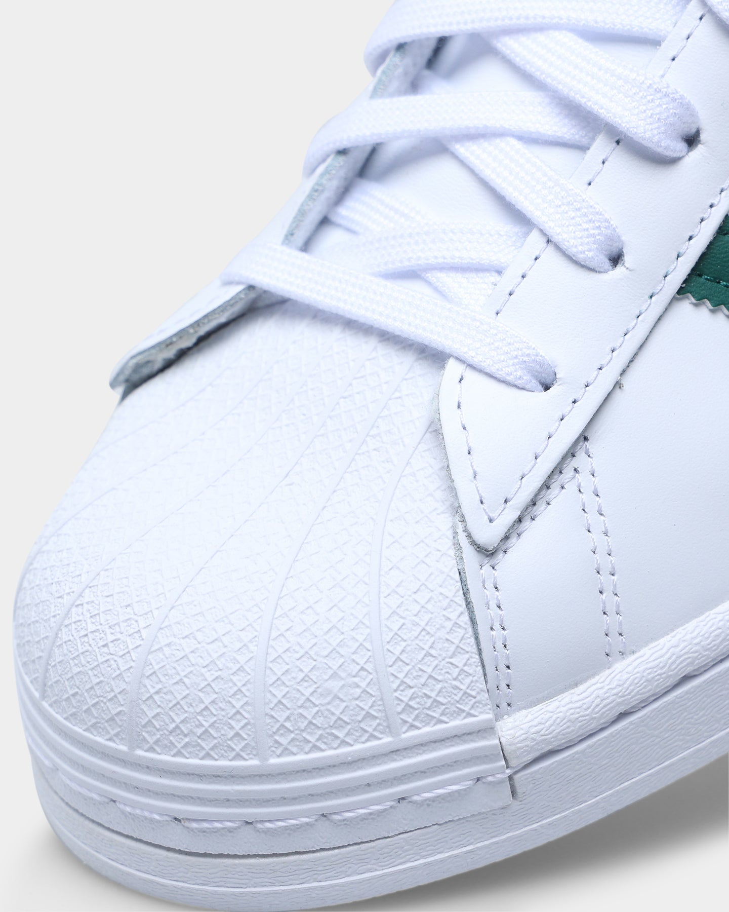 Adidas Superstar Sneakers - Cloud White & Collegiate Green | Classic Low-Top Shoes for Men & Women | Perfect for Casual Wear, Street Style & Everyday Comfort