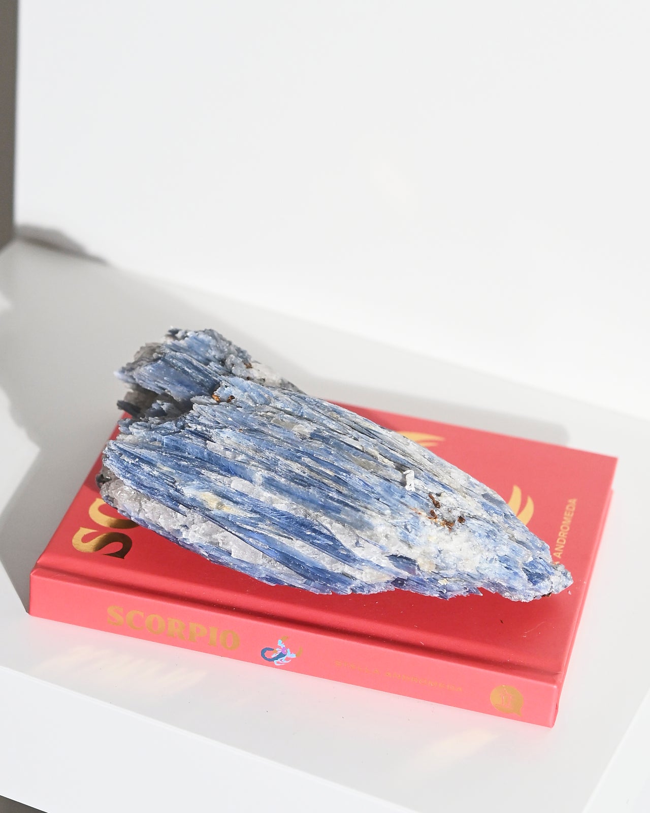 Natural Blue Kyanite Crystal - 1.7lbs Raw Healing Stone for Meditation, Chakra Balancing & Energy Work - Perfect for Home Decor, Spiritual Practice & Crystal Collection