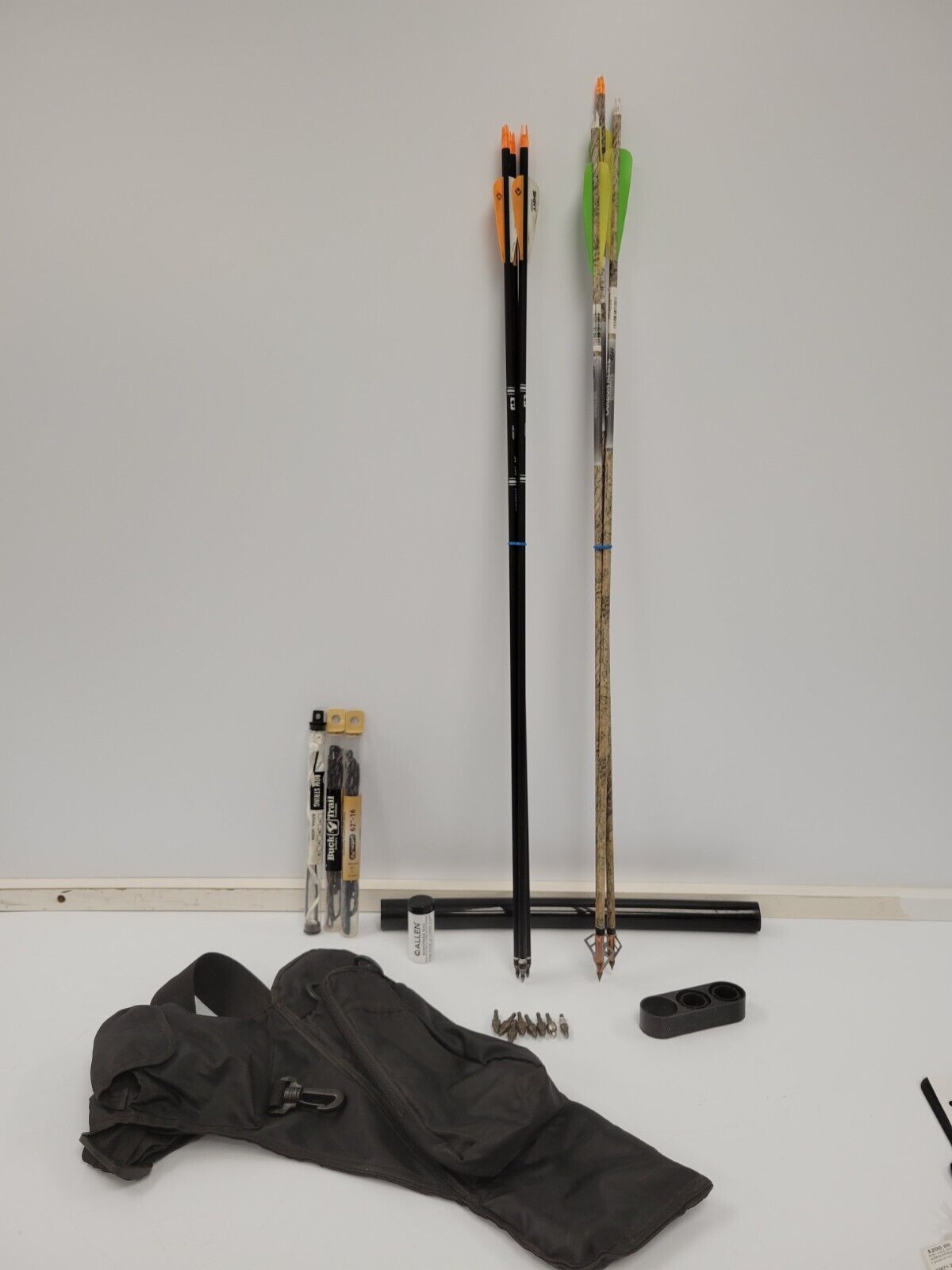 Carbon Express Bow Arrows - Precision Hunting Arrows for Target Practice & Outdoor Adventures