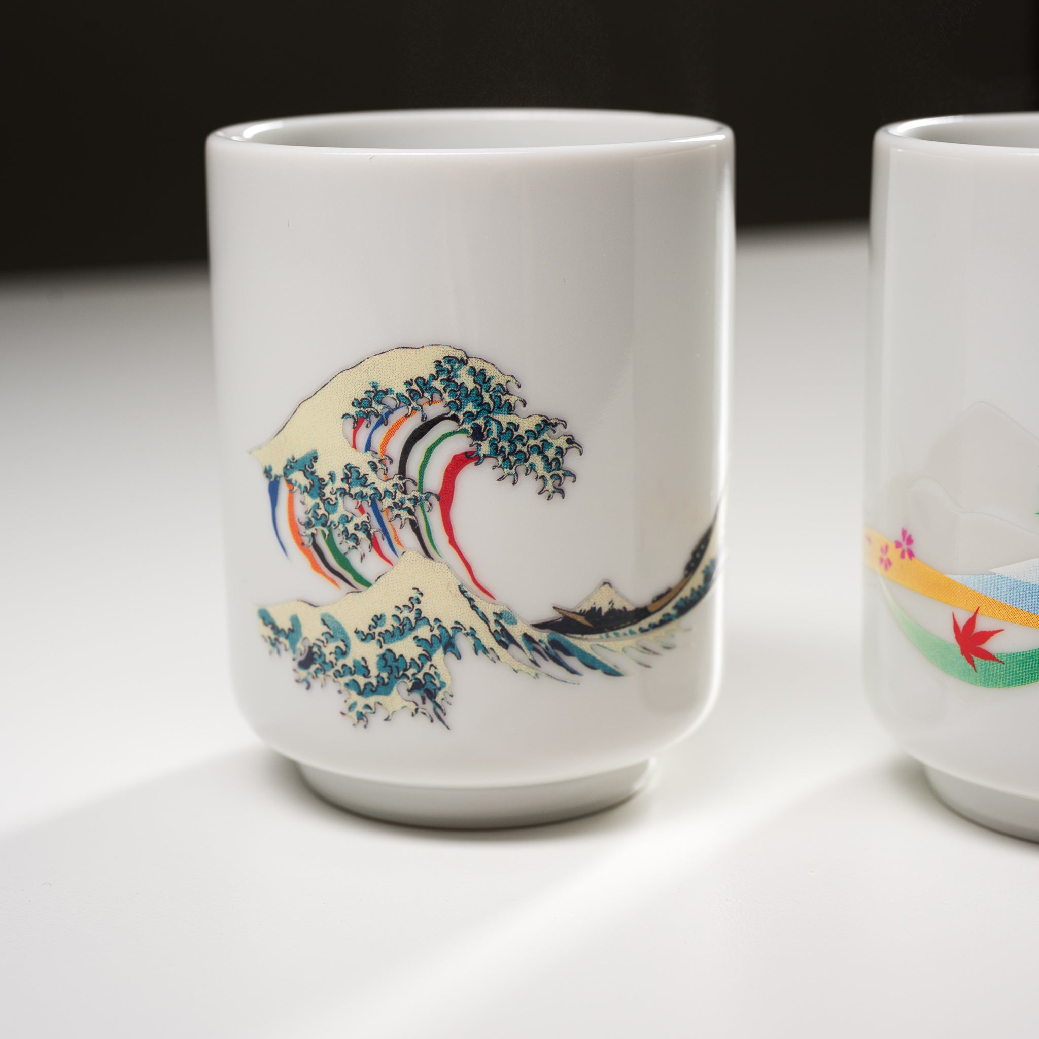 Hokusai Wave Thermal Mug - Japanese Mino Ware Ceramic Travel Cup with Heat Sensitive Design - Perfect for Coffee, Tea & Hot Drinks at Home, Office or On the Go