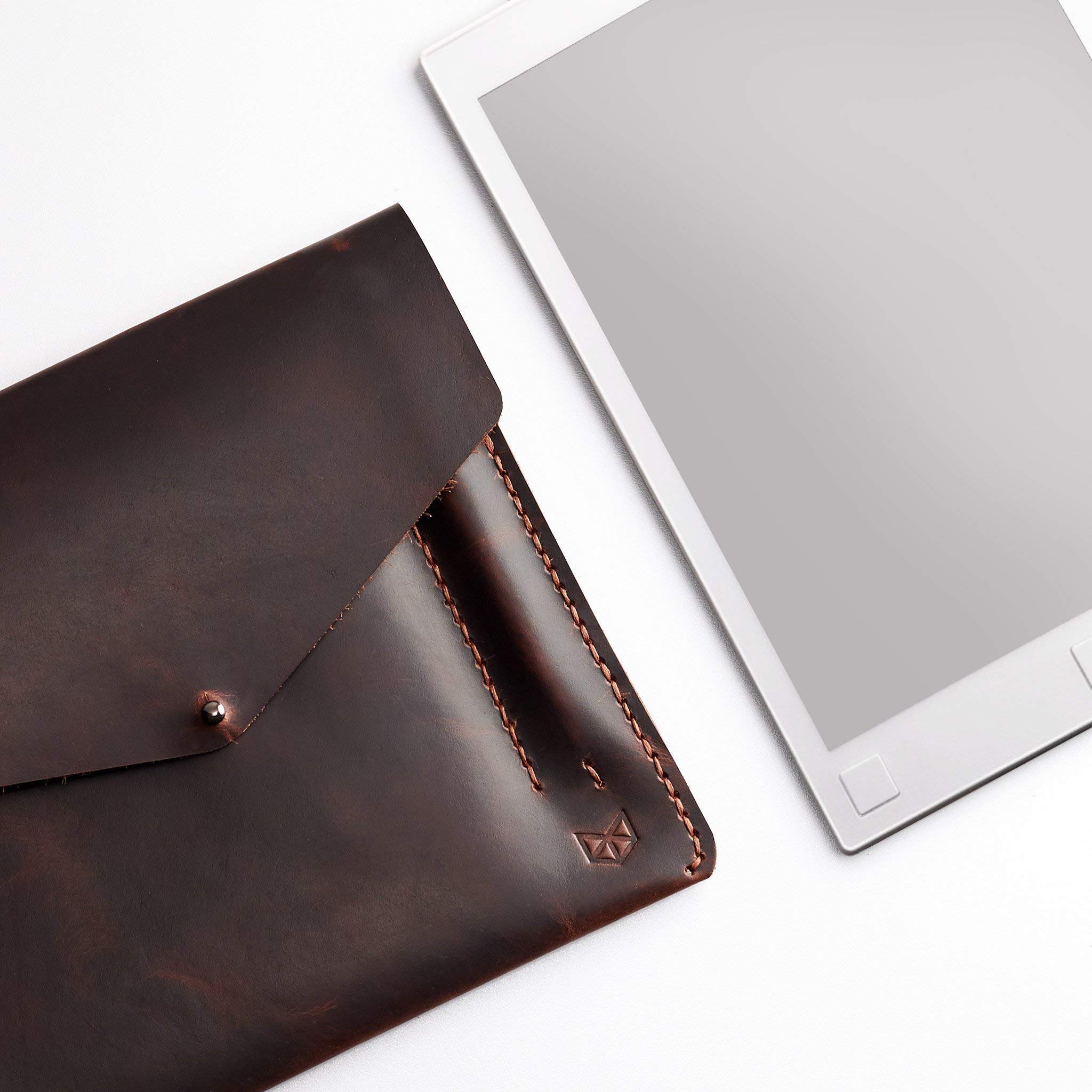 Premium reMarkable 2 Tablet Case - Handmade Red Brown Leather Folio Cover with Marker Holder | Protective Sleeve for E-ink Digital Paper | Perfect Gift for Men | Ideal for Business Professionals & Students