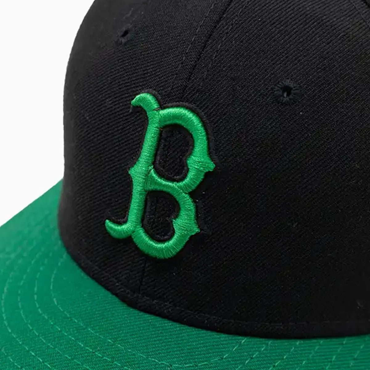 Boston Red Sox MLB 59FIFTY Fitted Hat - Official New Era Baseball Cap for Men & Women - Perfect for Games, Collecting & Streetwear Fashion