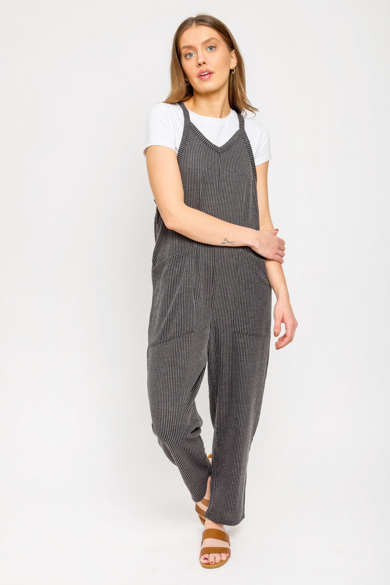 Women's Ribbed Sleeveless Overalls - Stretchy Denim Jumpsuit Romper with Pockets | Casual Summer Outfit for Beach, Music Festivals & Streetwear Fashion