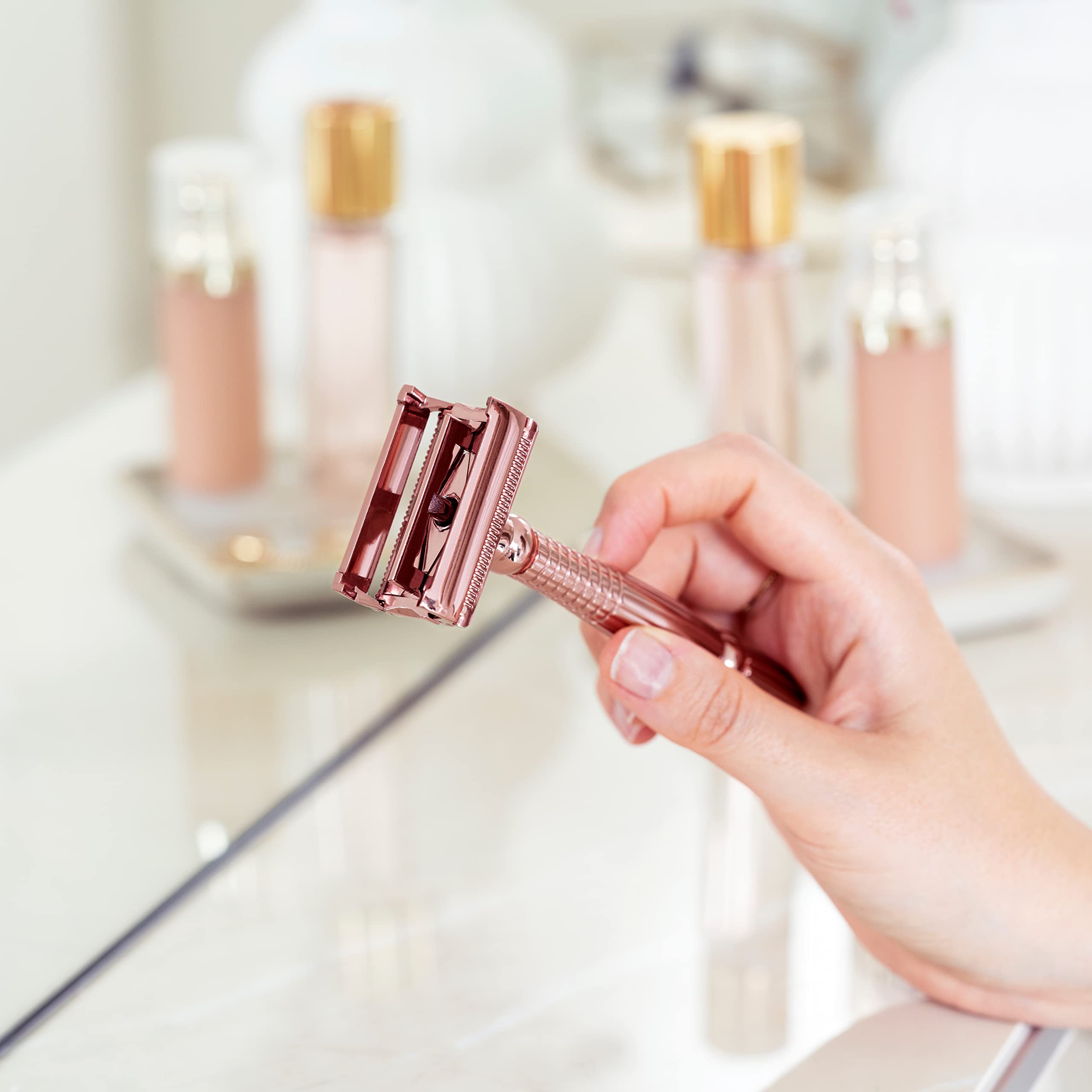 Wilkinson Sword Intuition Rose Gold Razor for Women - Smooth Shaving with Moisturizing Bars for Legs, Underarms & Bikini Line - Perfect for Travel & Everyday Use