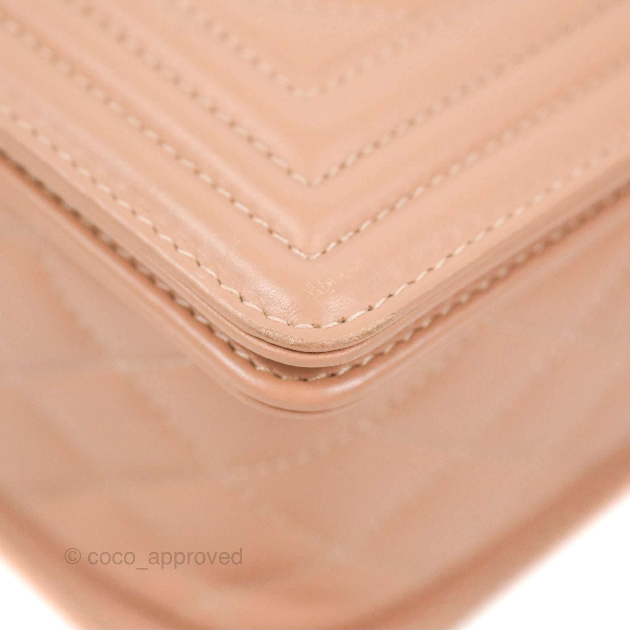 Chanel Chevron & Quilted Medium Boy Bag in Beige Calfskin with Gun Metal Hardware - Luxury Crossbody Bag for Women, Perfect for Date Night & Evening Events