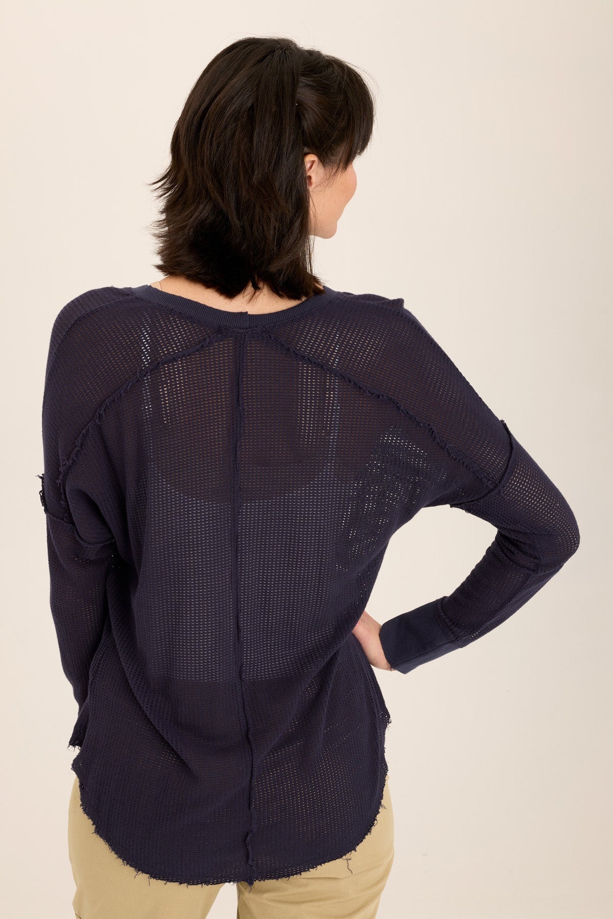 Bullock Mesh V Neck Pullover Women's Lightweight Knit Sweater - Perfect for Casual Wear, Office Outfits & Layering in Fall & Winter