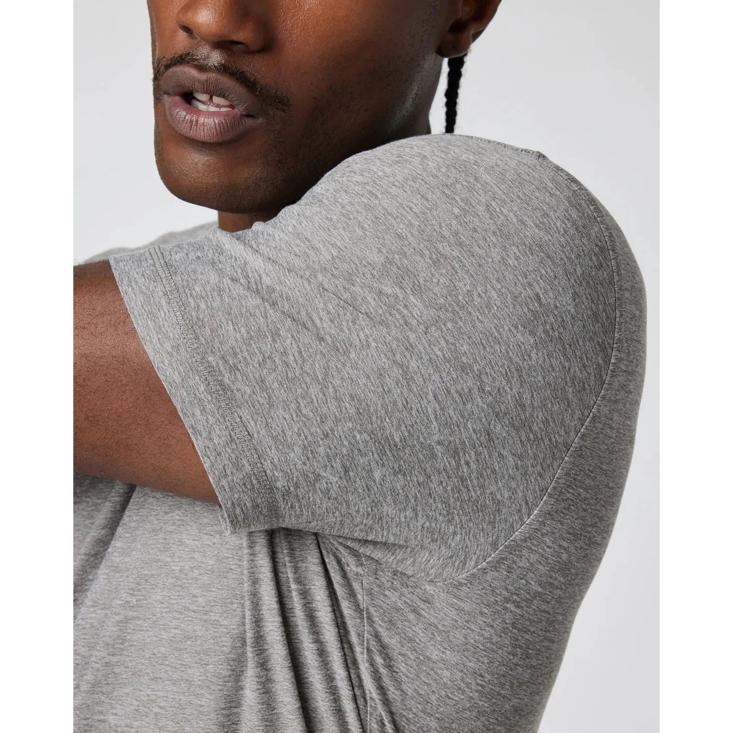 Vuori Men's Strato Tech Tee - Moisture-Wicking Performance T-Shirt for Gym & Running | Breathable Quick-Dry Activewear for Workouts & Outdoor Activities