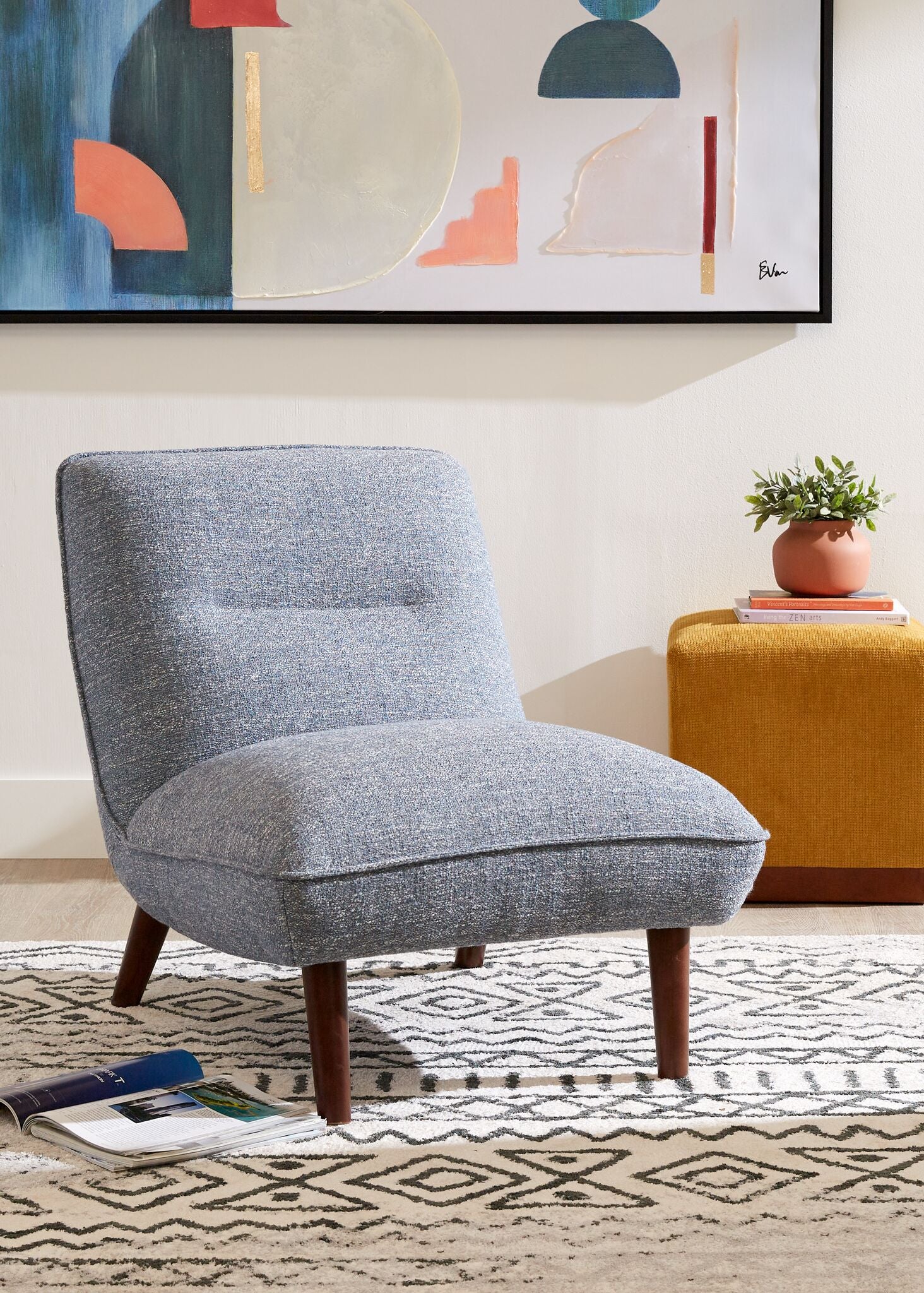 Modern Capri Accent Chair - Soft Blue Upholstered Lounge Chair for Living Room, Bedroom & Office - Comfortable Mid-Century Style Armchair with Sturdy Metal Legs - Perfect for Reading, Relaxing & Home Decor