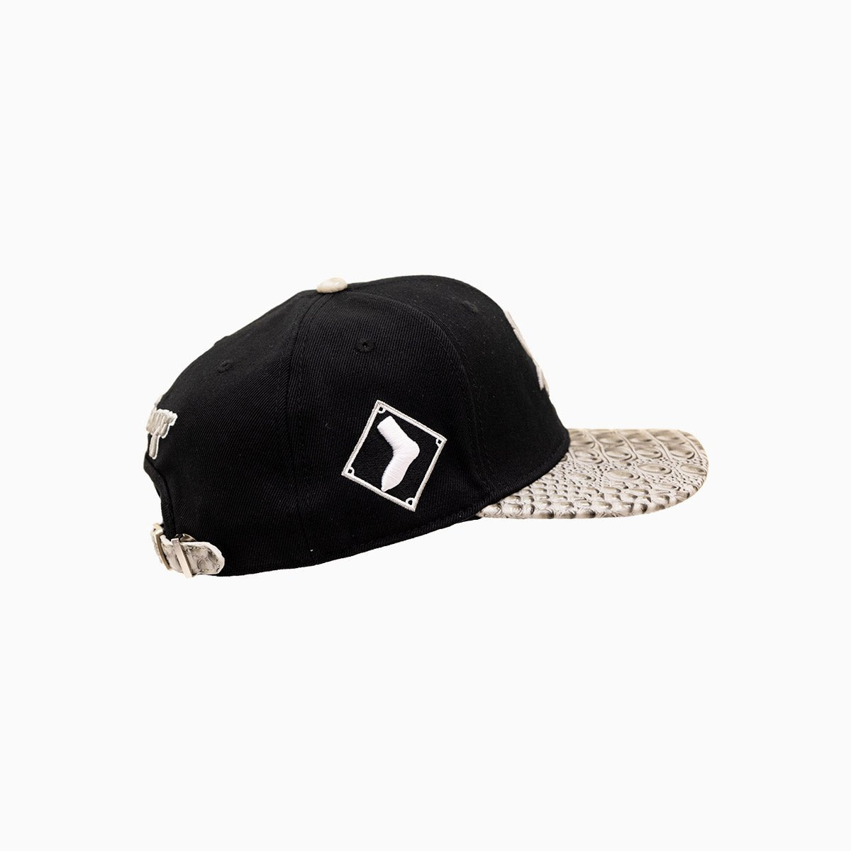 Chicago White Sox MLB Leather Visor Flat Hat - Official Baseball Cap for Men & Women - Perfect for Games, Outdoor Sports & Casual Wear