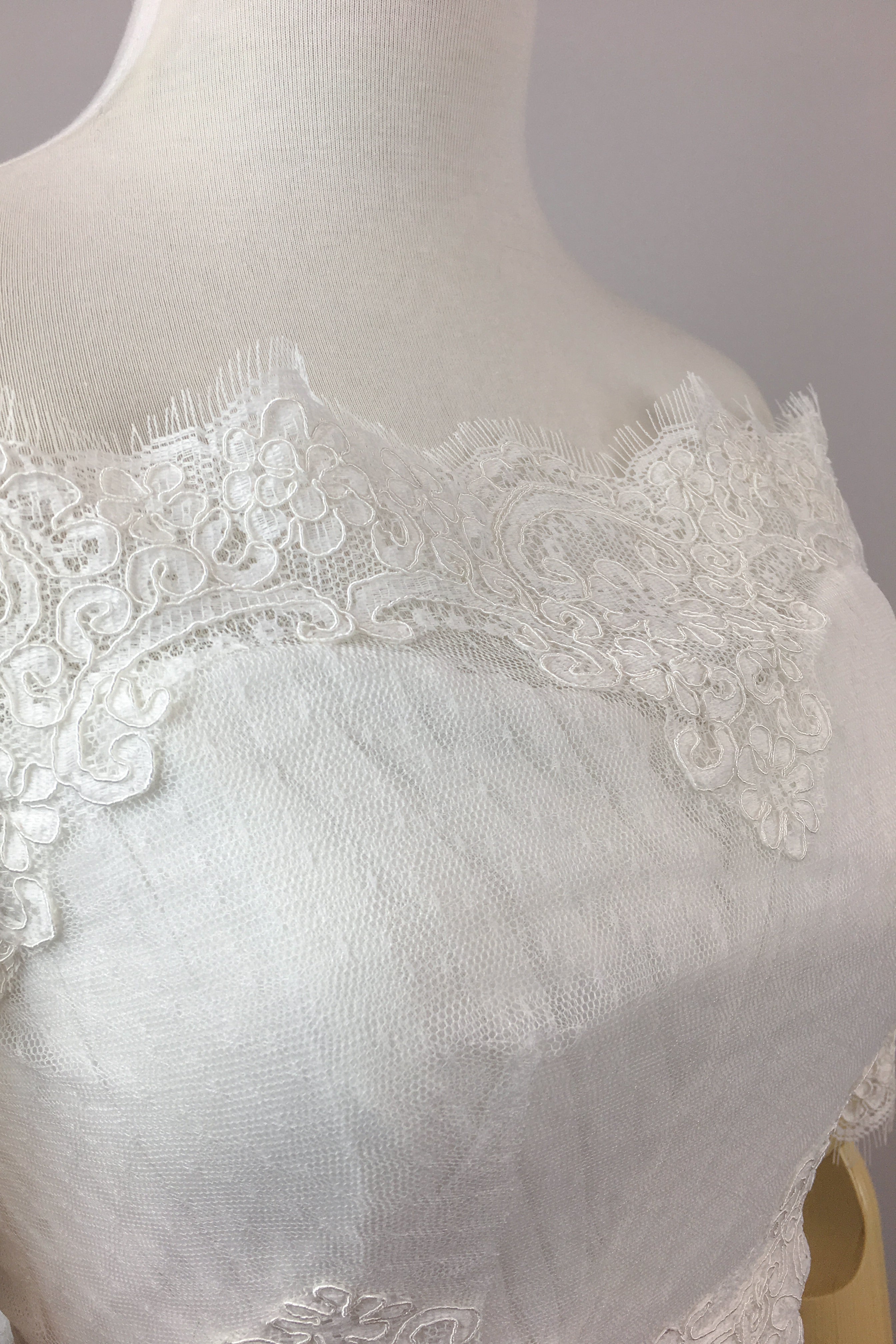 Elegant Lace Bolero Cover Up for Brides - Summer Wedding Shawl & Lace Top for Bridal Party, Beach Ceremony & Outdoor Events