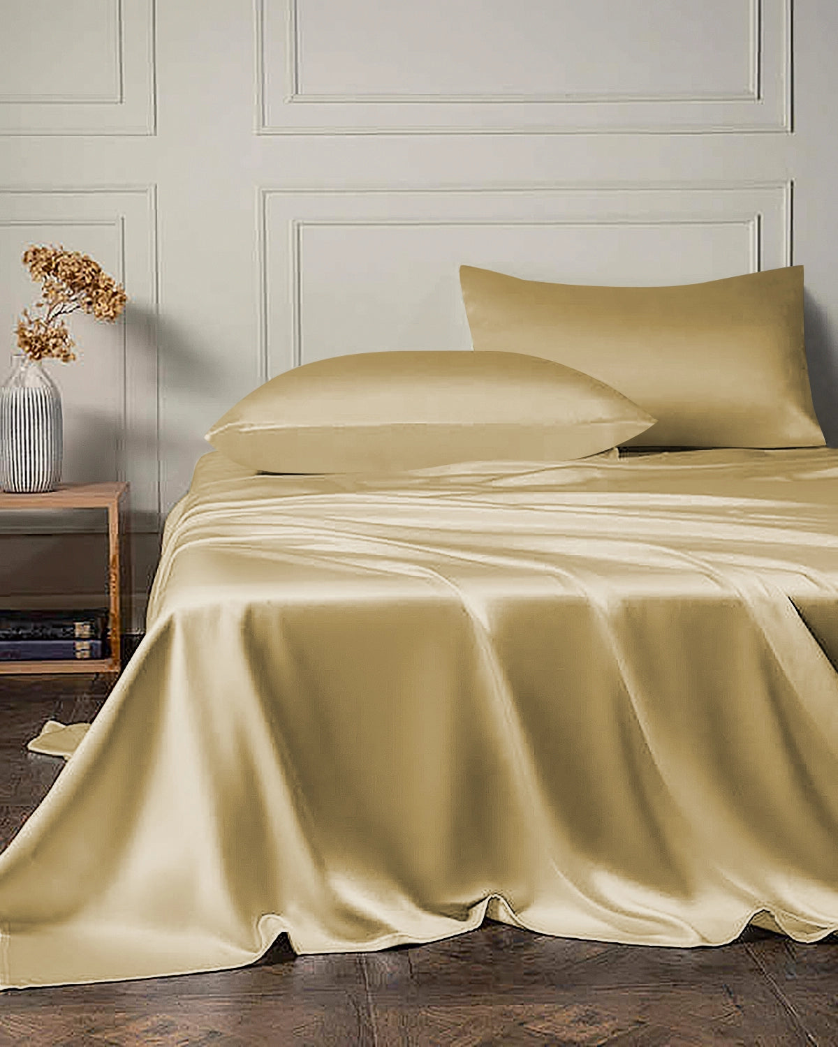 22 Momme 4-Piece 100% Mulberry Silk Bed Sheet Set with Flat Sheet & Fitted Sheet - Luxury Soft Cooling Sheets for Master Bedroom, Guest Room & Hotel Use