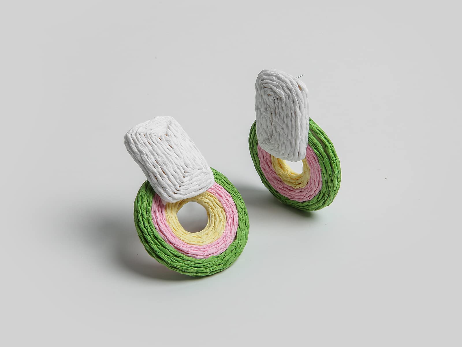 Handmade Raffia Round Boho Earrings - Wicker Drop Dangle Statement Earrings for Women | Natural Rattan Straw Bohemian Jewelry | Perfect Gift for Women & Girls | Ideal for Festivals, Beach Vacations & Summer Outfits