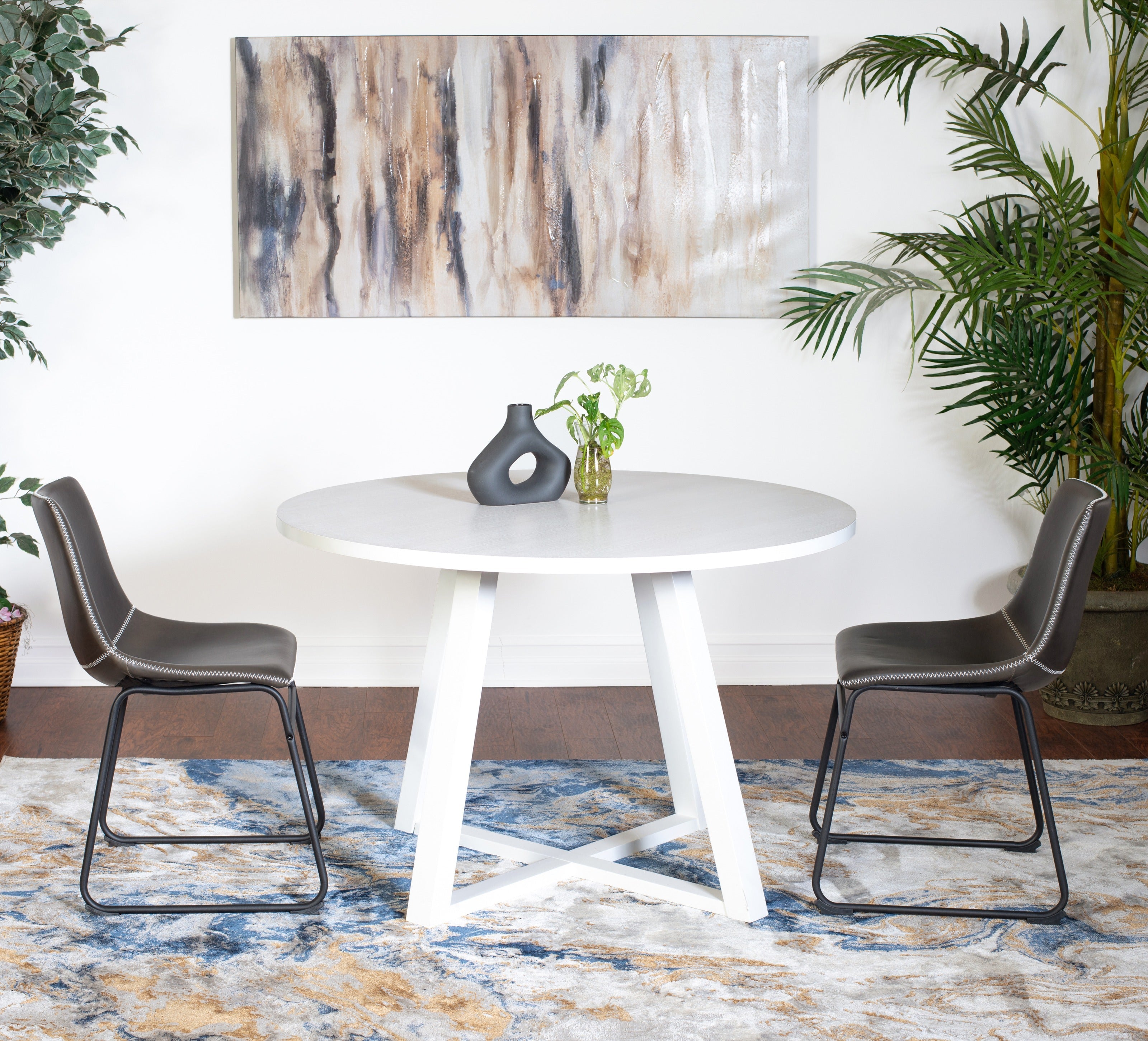 Roundhill Furniture Varna Round Wood Dining Table Set with 2 Stylish Chairs - 3 Piece Modern Kitchen & Breakfast Nook Set for Small Spaces