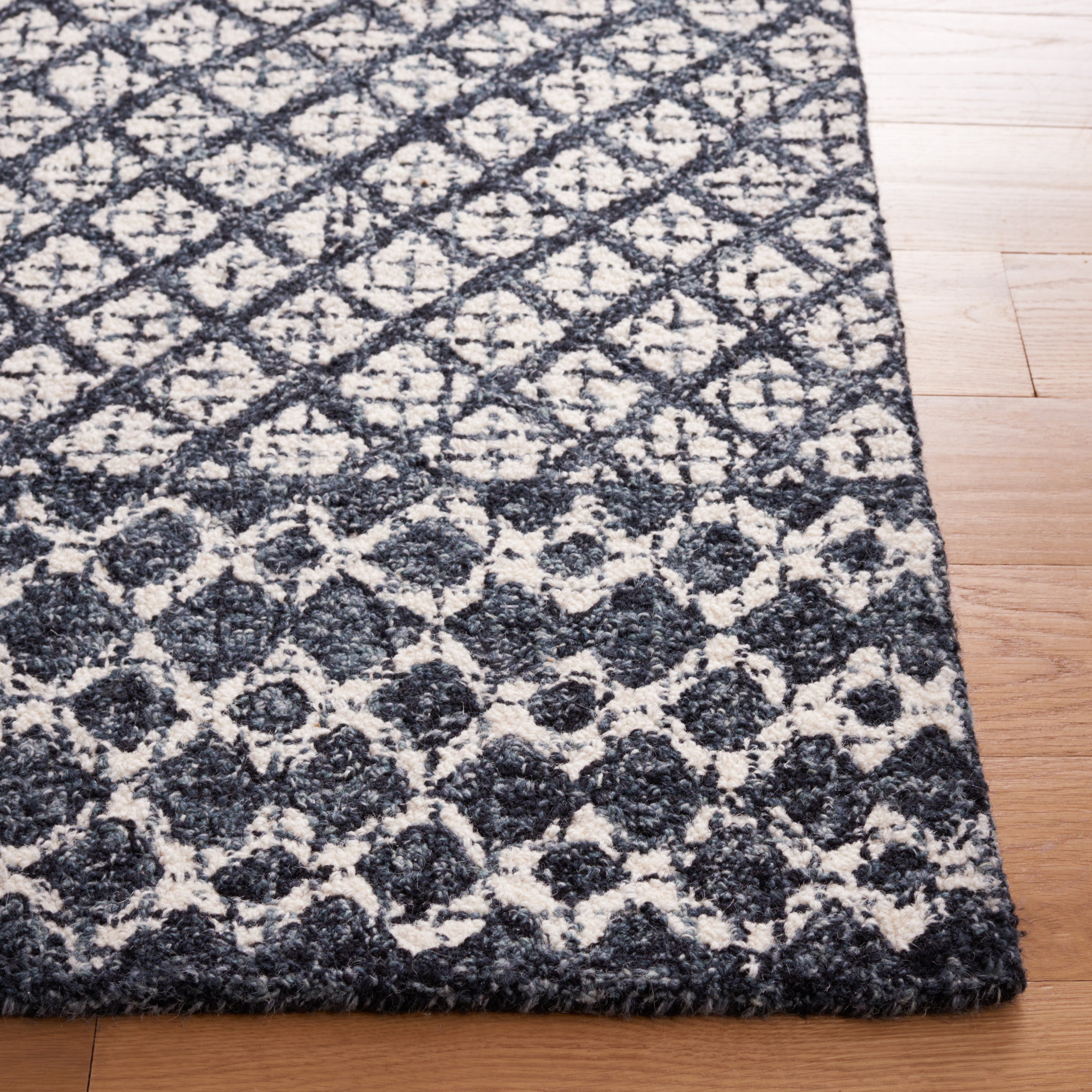Safavieh ABT203 Abstract Area Rug - Modern Bohemian Design, Soft & Durable for Living Room, Bedroom, or Office Decor