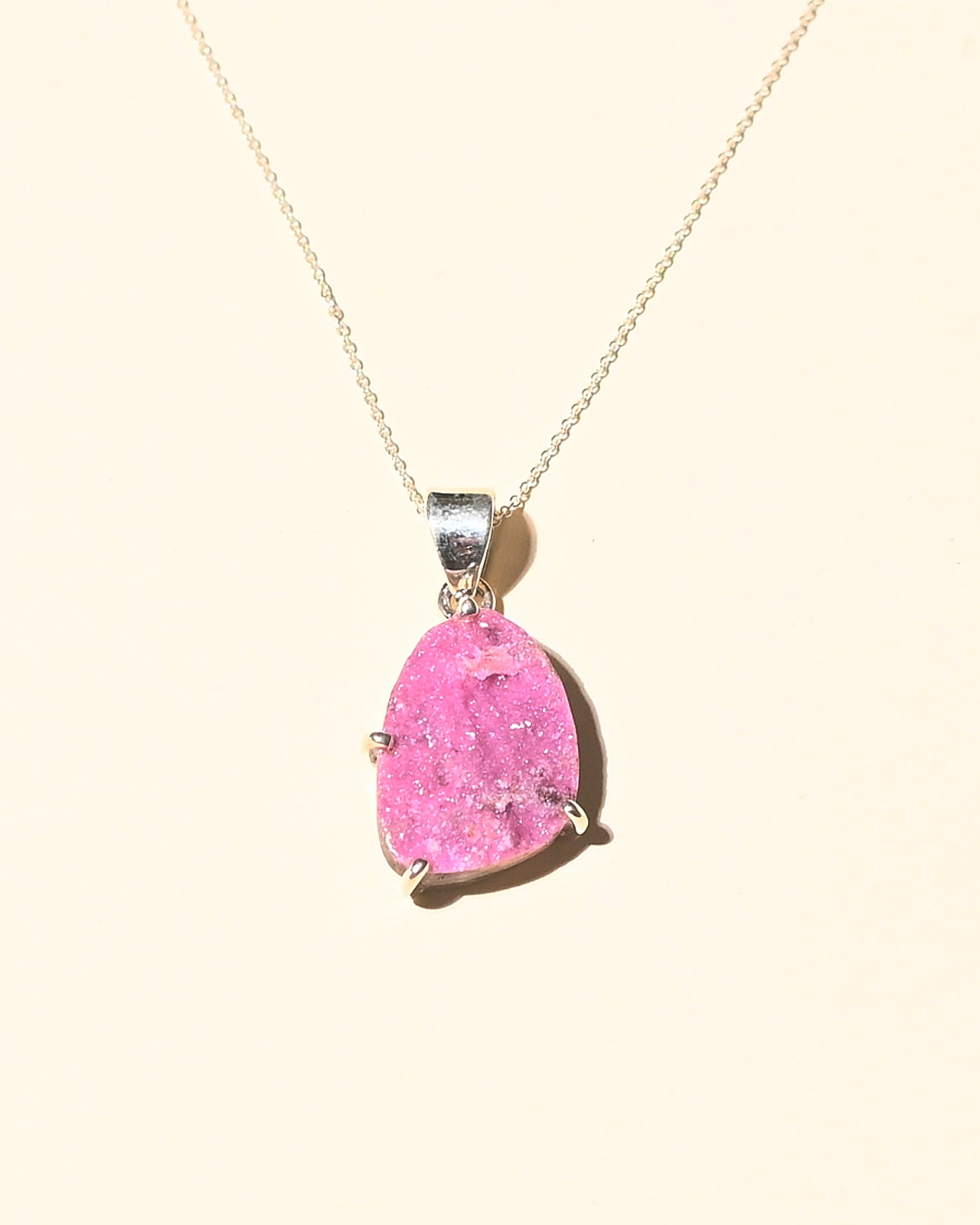 Cobaltoan Calcite Necklace - Natural Pink Crystal Jewelry for Women, Healing Stone Pendant with Adjustable Chain - Perfect for Meditation, Energy Healing & Spiritual Gifts