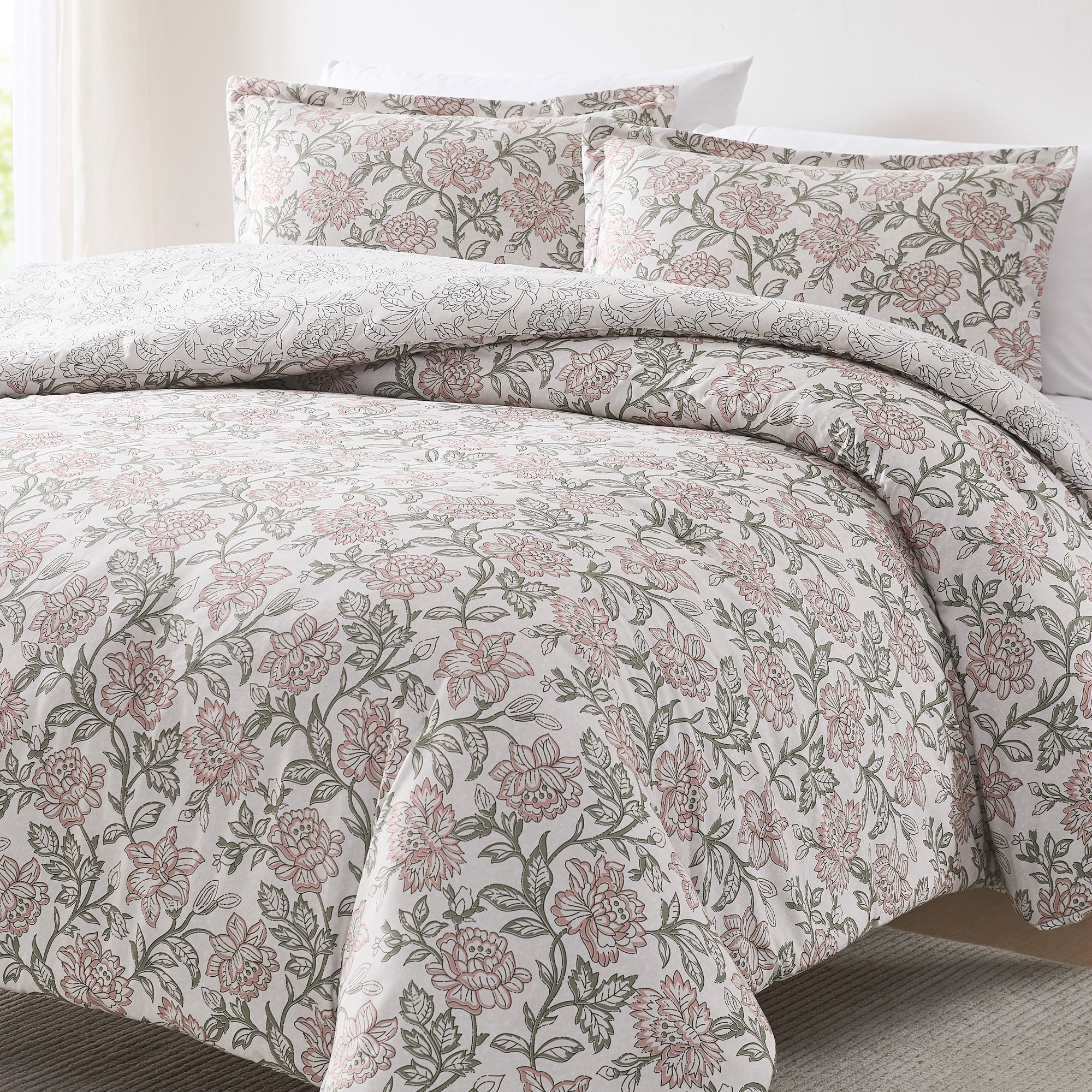 Zara Floral Block Reversible Comforter 3-Piece Set - Soft & Stylish Bedding for Modern Bedrooms, Guest Rooms & Dorm Decor