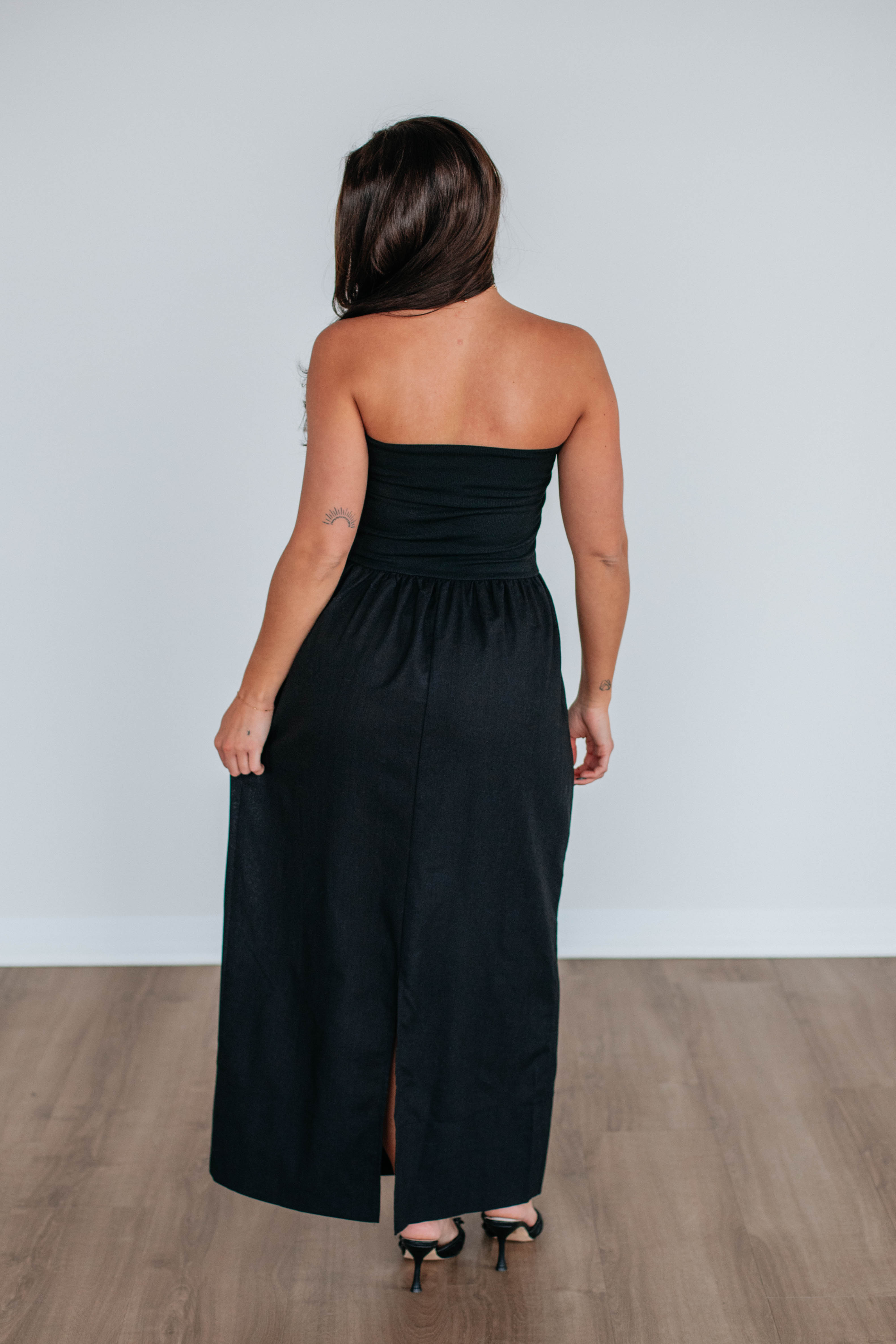 Hit The Resort Dress - Black | Stylish Summer Beach Dress for Women | Perfect for Vacations, Resorts & Tropical Getaways