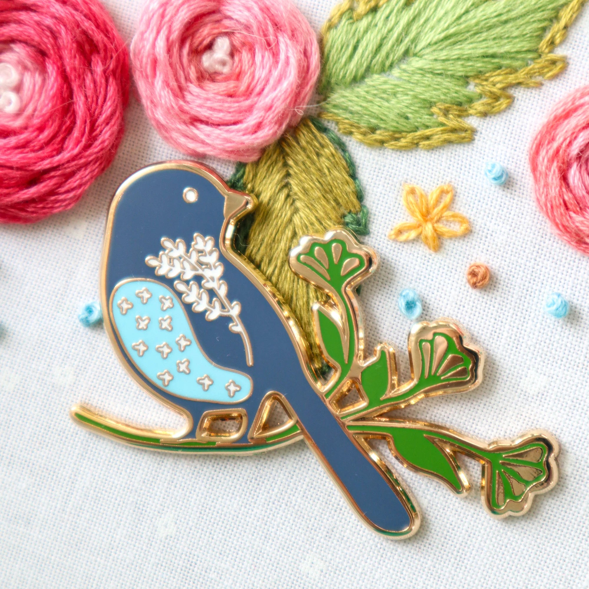 Song Sparrow Bird Needle Minder - Magnetic Pin Cushion for Sewing, Quilting & Embroidery - Perfect for Crafters & DIY Enthusiasts (Flamingo Toes)