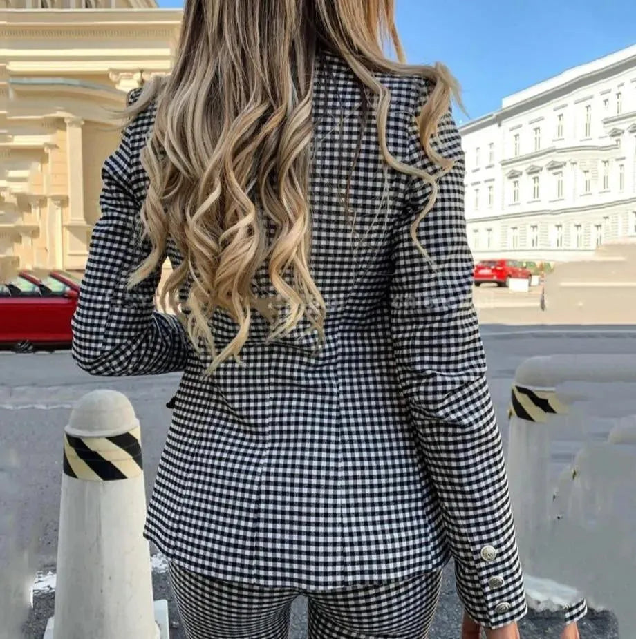 Stylish Women's Plaid Pencil Pantsuit - Professional Office Wear & Business Formal Outfit for Work, Interviews, and Corporate Events