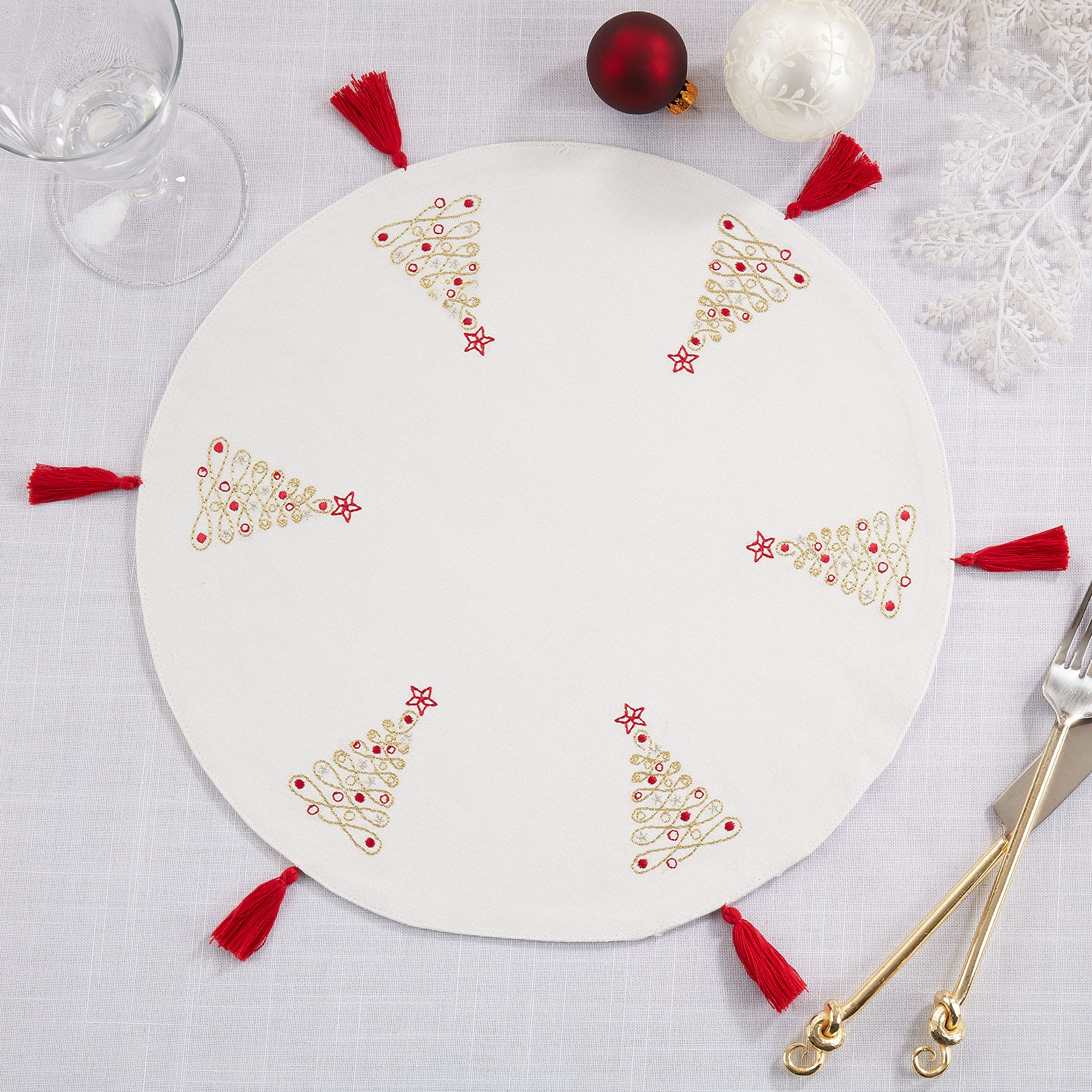 Embroidered Christmas Tree Placemats Set of 4 - Holiday Table Decor for Festive Dining & Seasonal Home Decor
