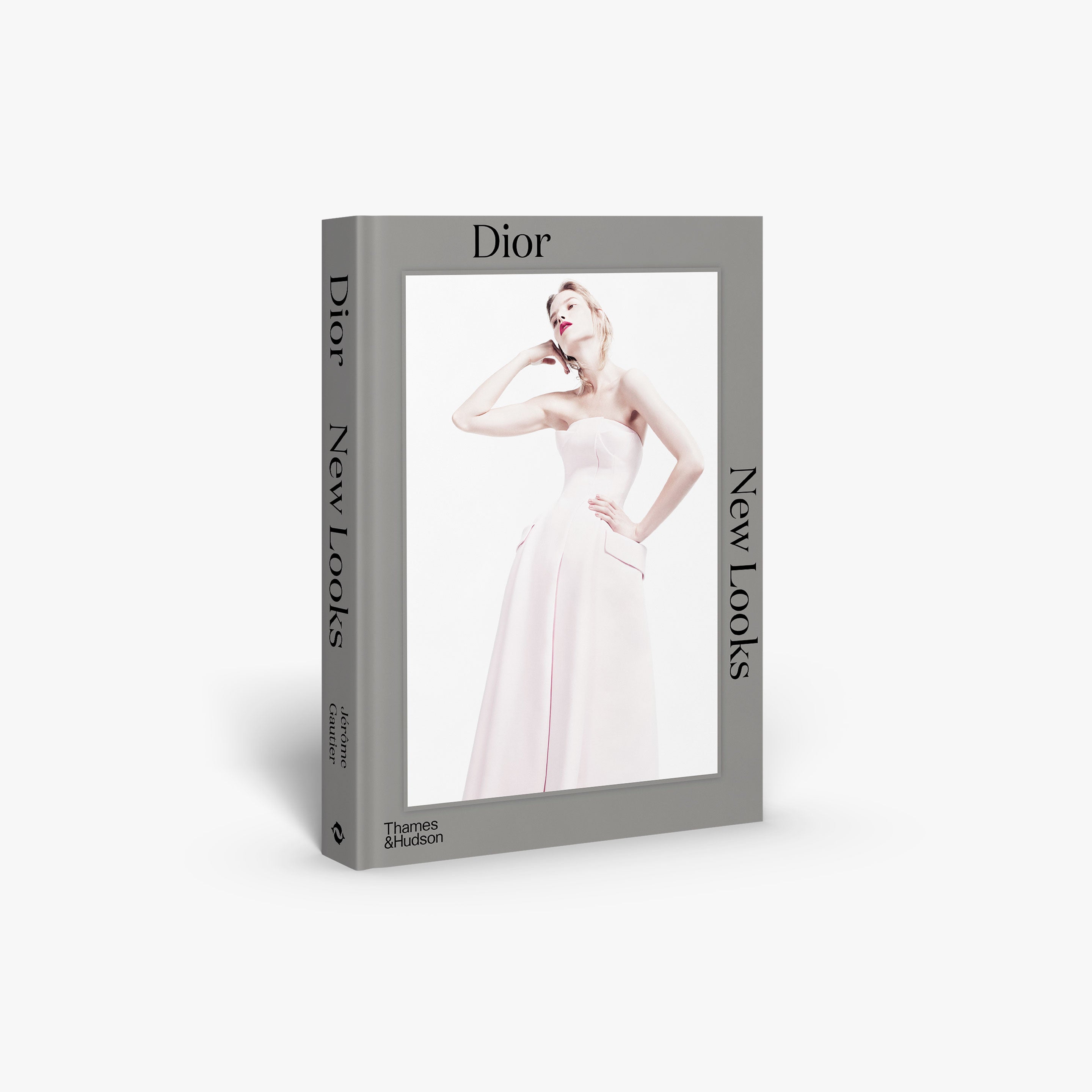 Dior Official Online Store - Luxury Fashion, Handbags, Perfume & Beauty Products for Women & Men | Perfect for Gifts, Parties & Everyday Elegance