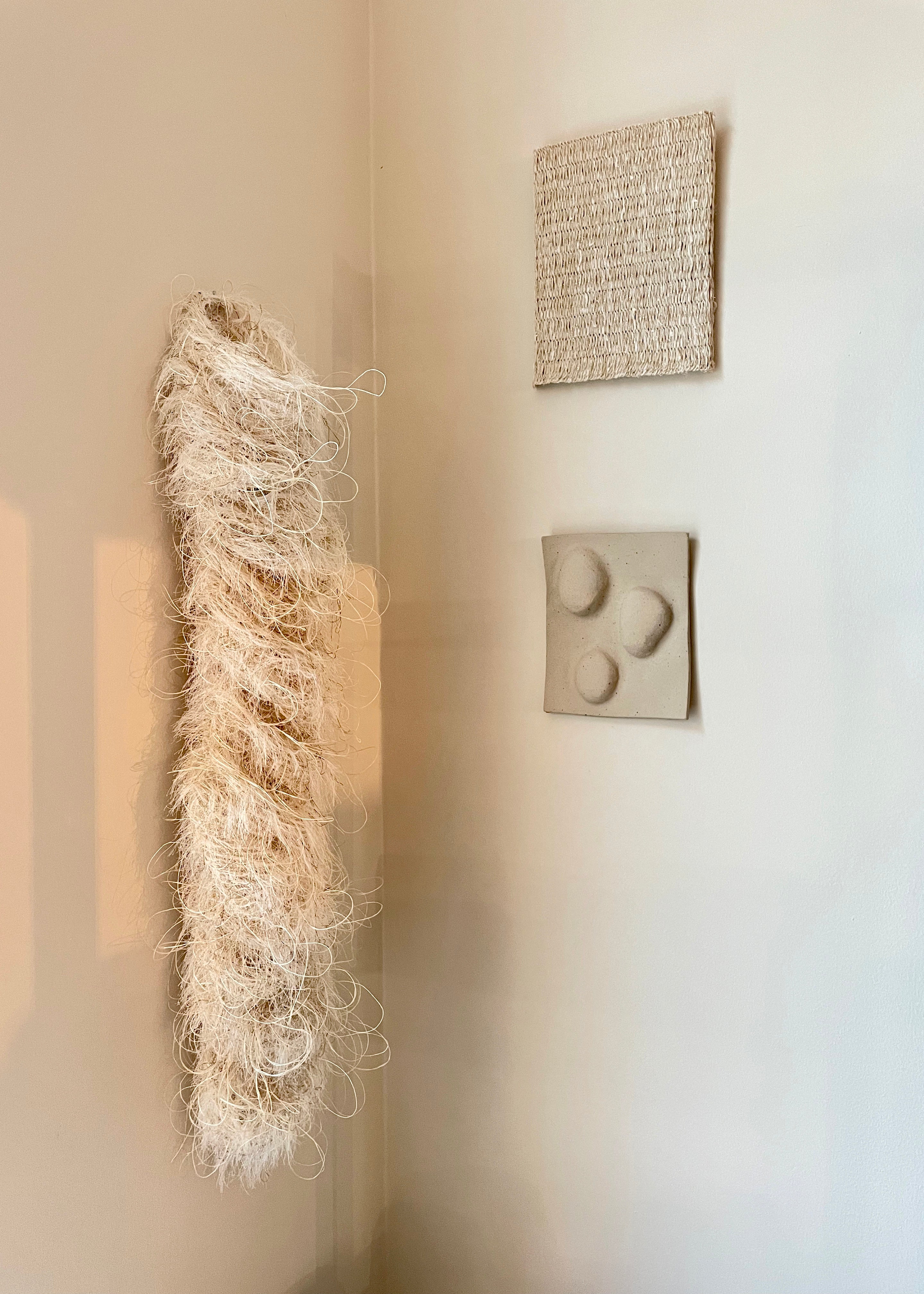 KLAY Copenhagen Pebbles Wall Hanging - Modern Ceramic Wall Decor for Living Room, Bedroom & Office | Boho Home Decor, Scandinavian Style Interior Design