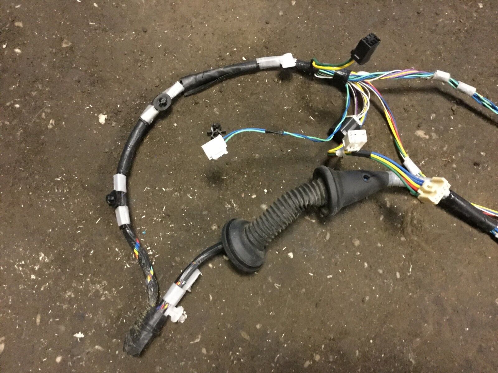 2005-2009 Toyota Prius Right Front Passenger Door Wiring Harness OEM - Perfect for Door Lock Repair & Window Motor Replacement