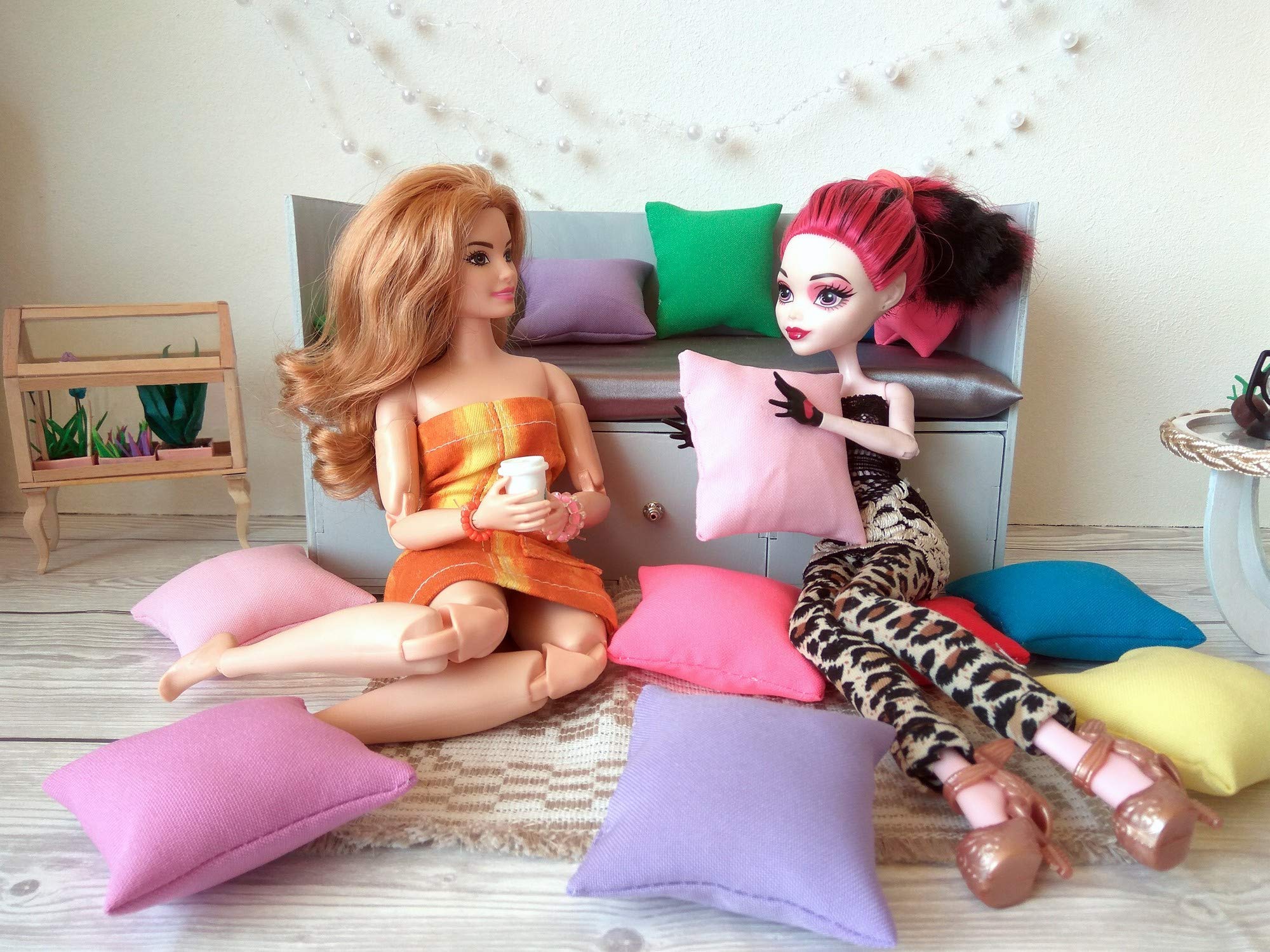 Miniature Pillows Set of 3 - Tiny Dollhouse Furniture, Bedding Throw Cushions for Doll Bedroom Decor | Perfect for Dollhouse Miniatures, DIY Crafts & Collectible Displays