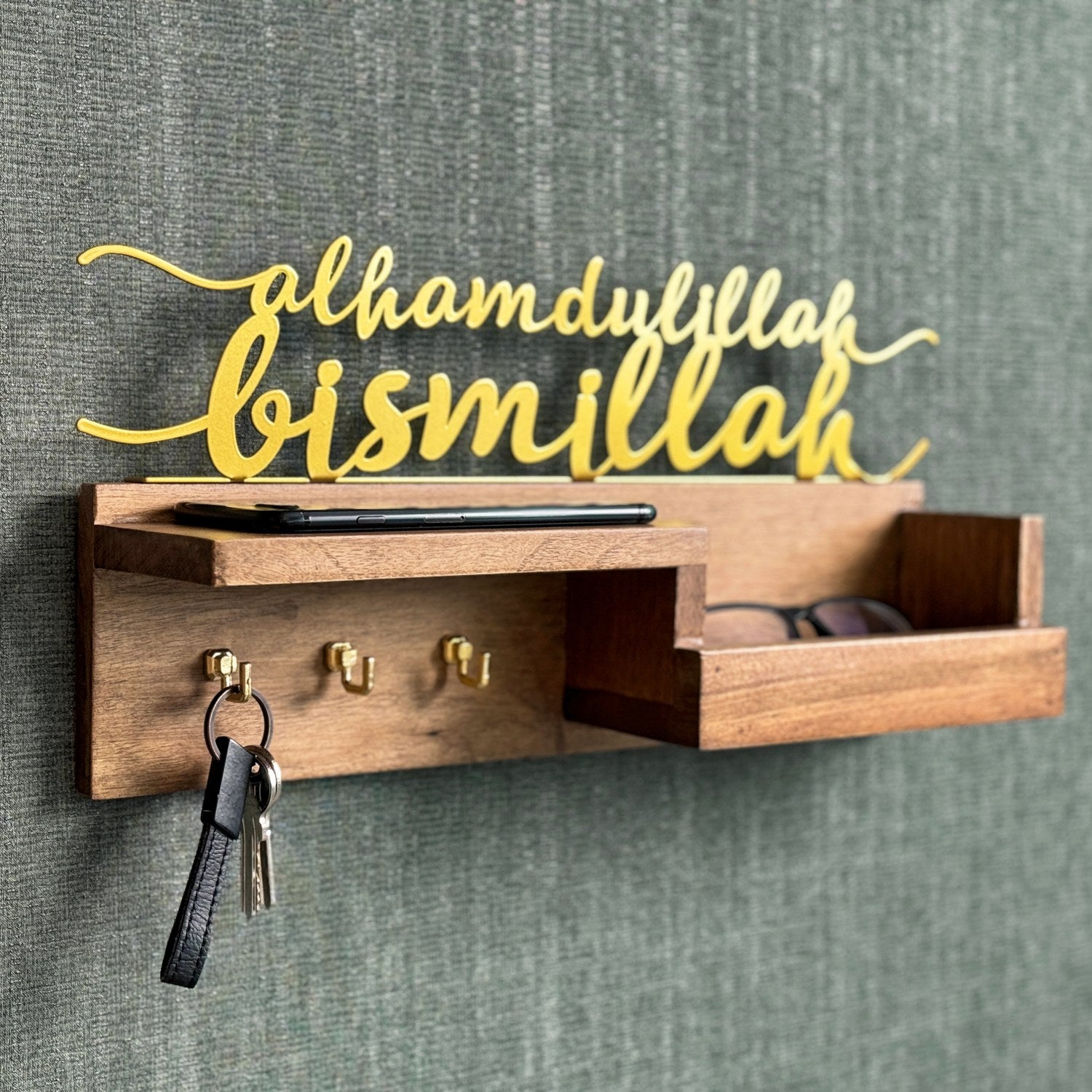 Handcrafted Wooden Wall Key Holder with Bismillah & Alhamdulillah Islamic Calligraphy - Muslim Home Decor for Entryway, Office & Gift Giving