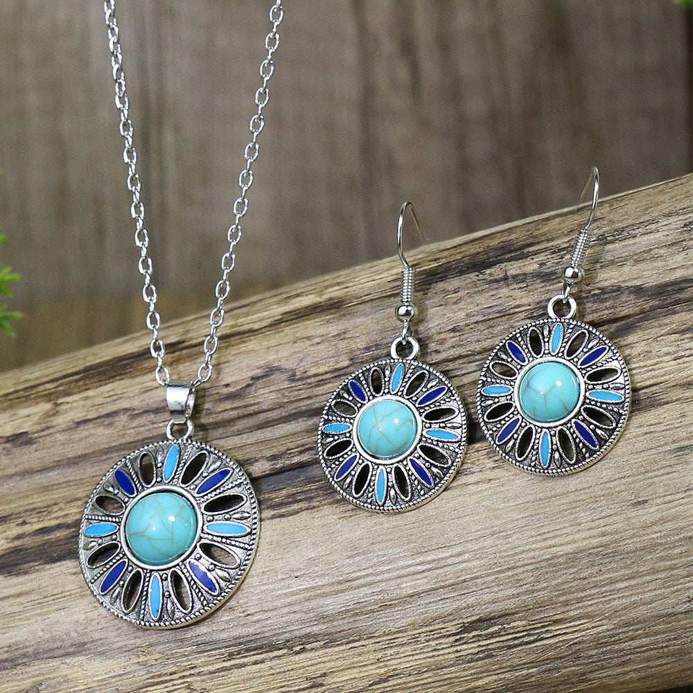 Vintage Bohemian Ethnic Geometric Carved Turquoise Diamond Jewelry Set - Earrings & Necklace for Women, Handmade Tribal Statement Piece for Weddings, Parties & Special Occasions