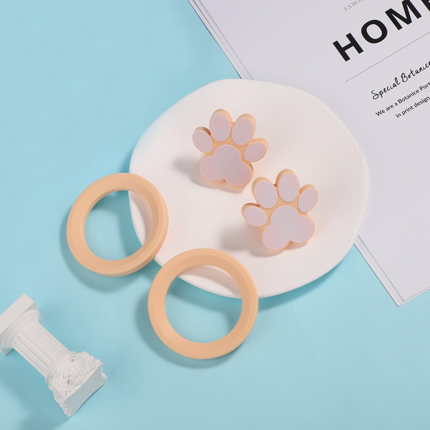 Durable Silicone Plug and Stand Set for Dog Treat Toys - 2 Paw Stoppers & 2 Round Stands - Non-Slip Dog Toy Holder Accessories for Kong, Lick Mats & Puzzle Feeders - Perfect for Training, Enrichment & Slow Feeding