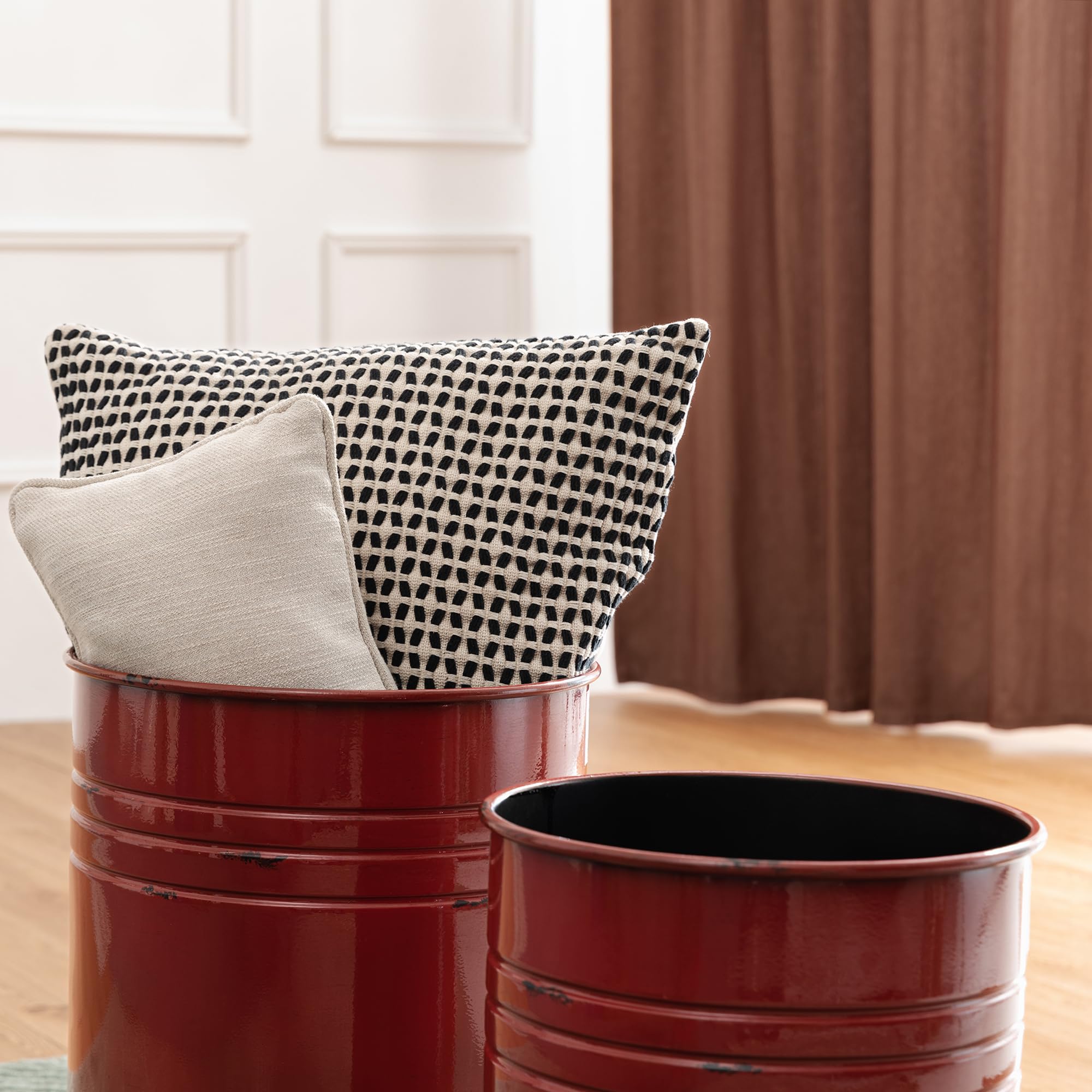 Glitzhome 2-Piece Farmhouse Nesting Tables with Storage Lids - Rustic Metal Barrel Side Tables for Living Room, Bedroom, Office - Red | Perfect for Small Space Decor & Extra Storage