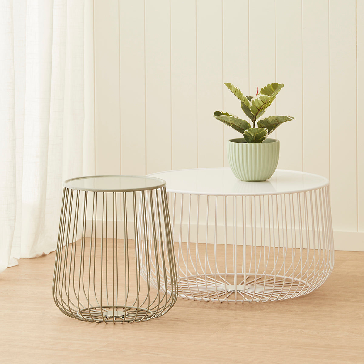 Room Life Finn Side Table - Modern Wooden End Table for Living Room, Bedroom & Office - Perfect for Coffee, Books & Decor