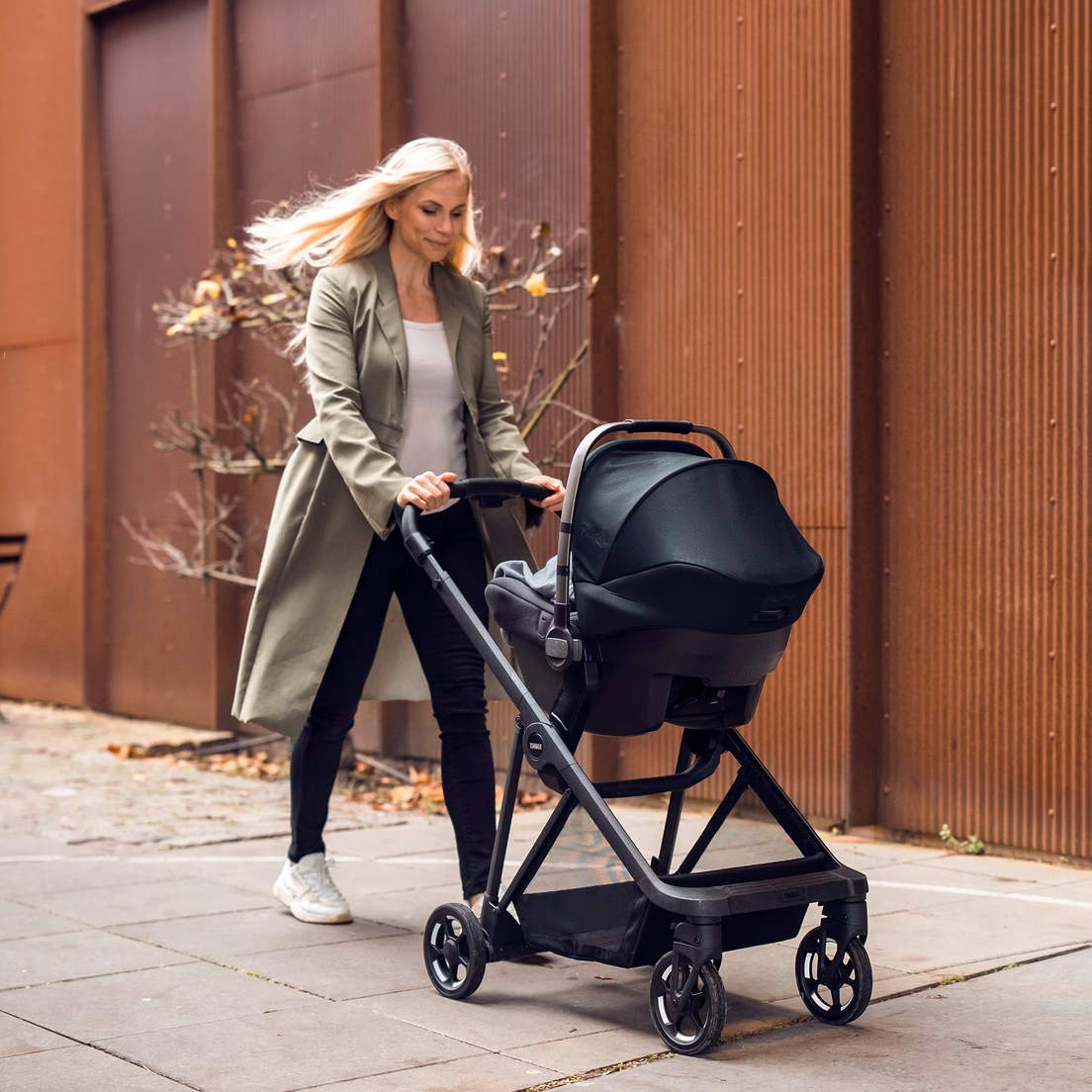 Thule Shine Infant Car Seat Adapter - Compatible with Maxi Cosi, Nuna & Cybex Car Seats | Safe & Secure Travel Solution for Babies | Perfect for Road Trips, Airports & Daily Commutes