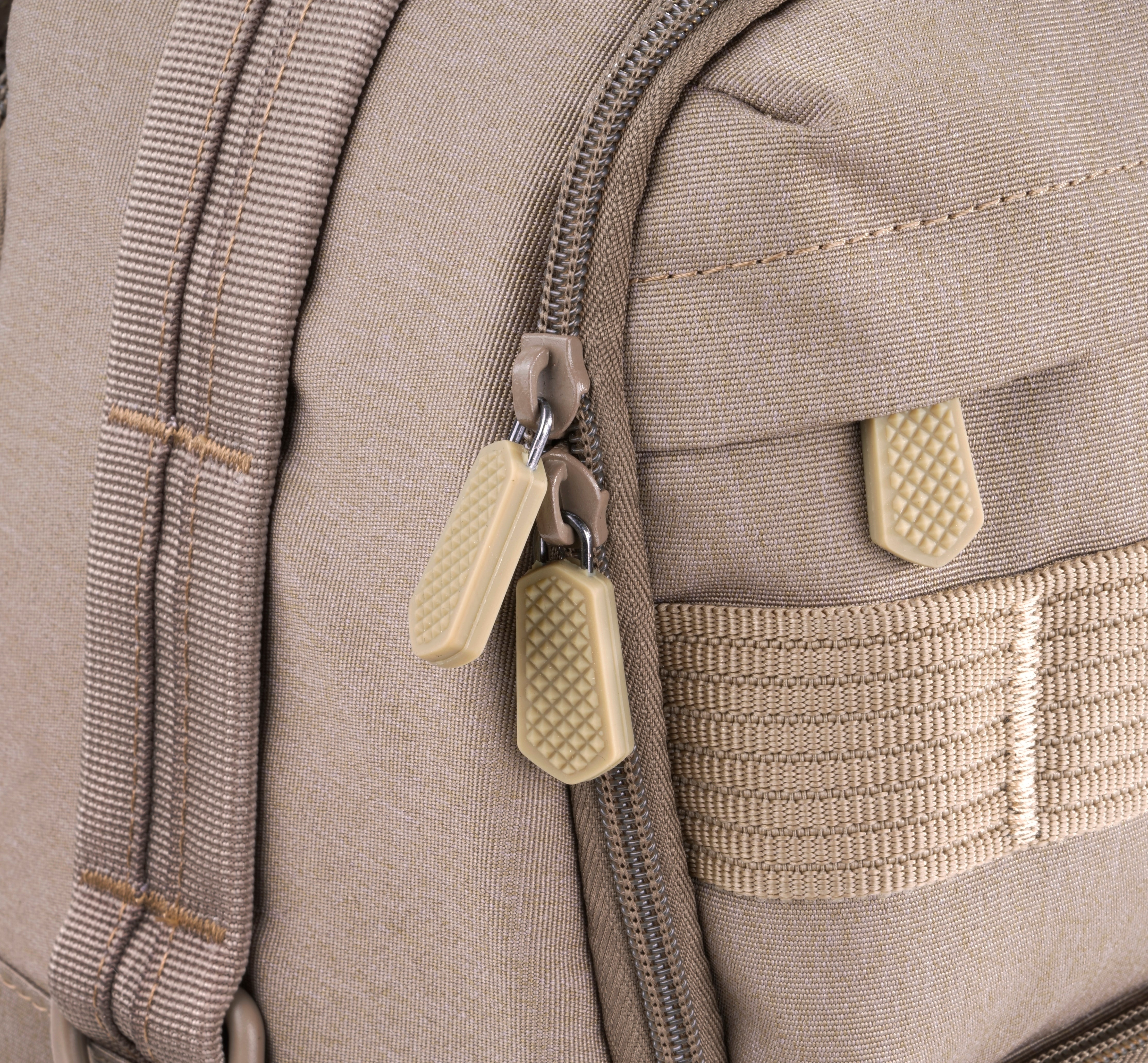 VEO RANGE T 37M BG Backpack for Travel & Hiking - Lightweight Water-Resistant Laptop Backpack with USB Charging Port, Beige - Perfect for Commuting, School & Outdoor Adventures